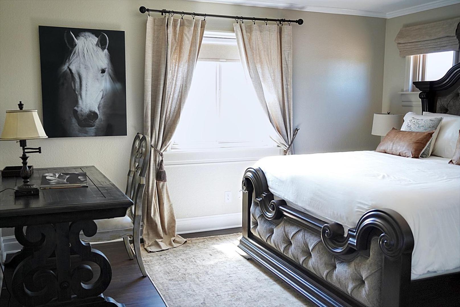 Villa on 5 Acre Vineyard Equestrian Estate, Pool & Hot tub, Events