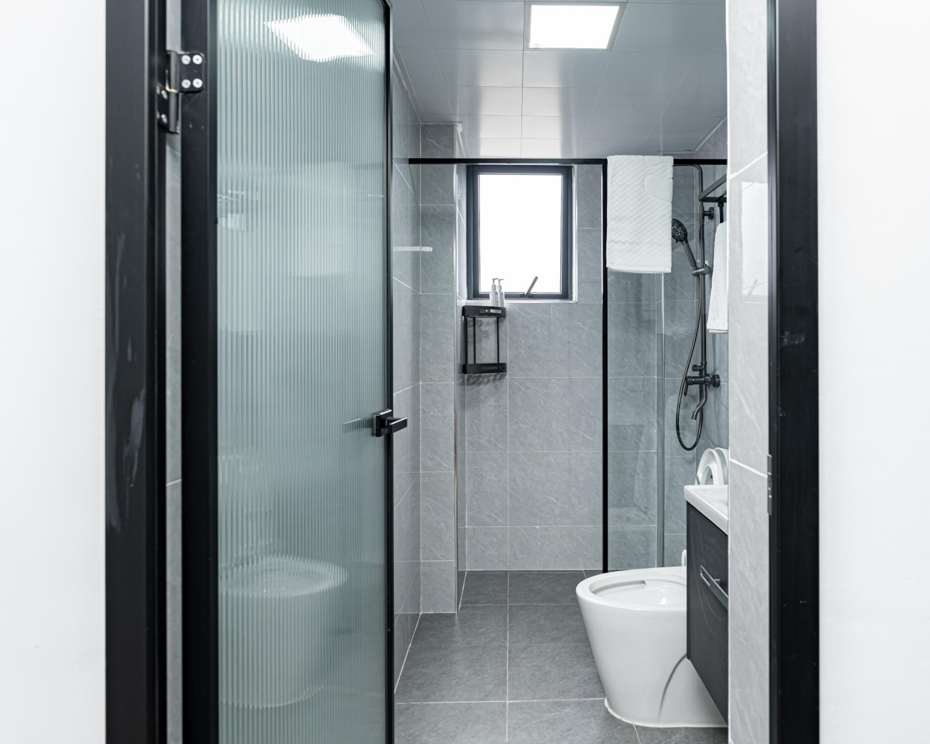 Marina Bay One & Two Bedroom, 270 Cafe, Rooftop Swimming pool, gym, workspace ,Wonderiss Properties Westlands Living