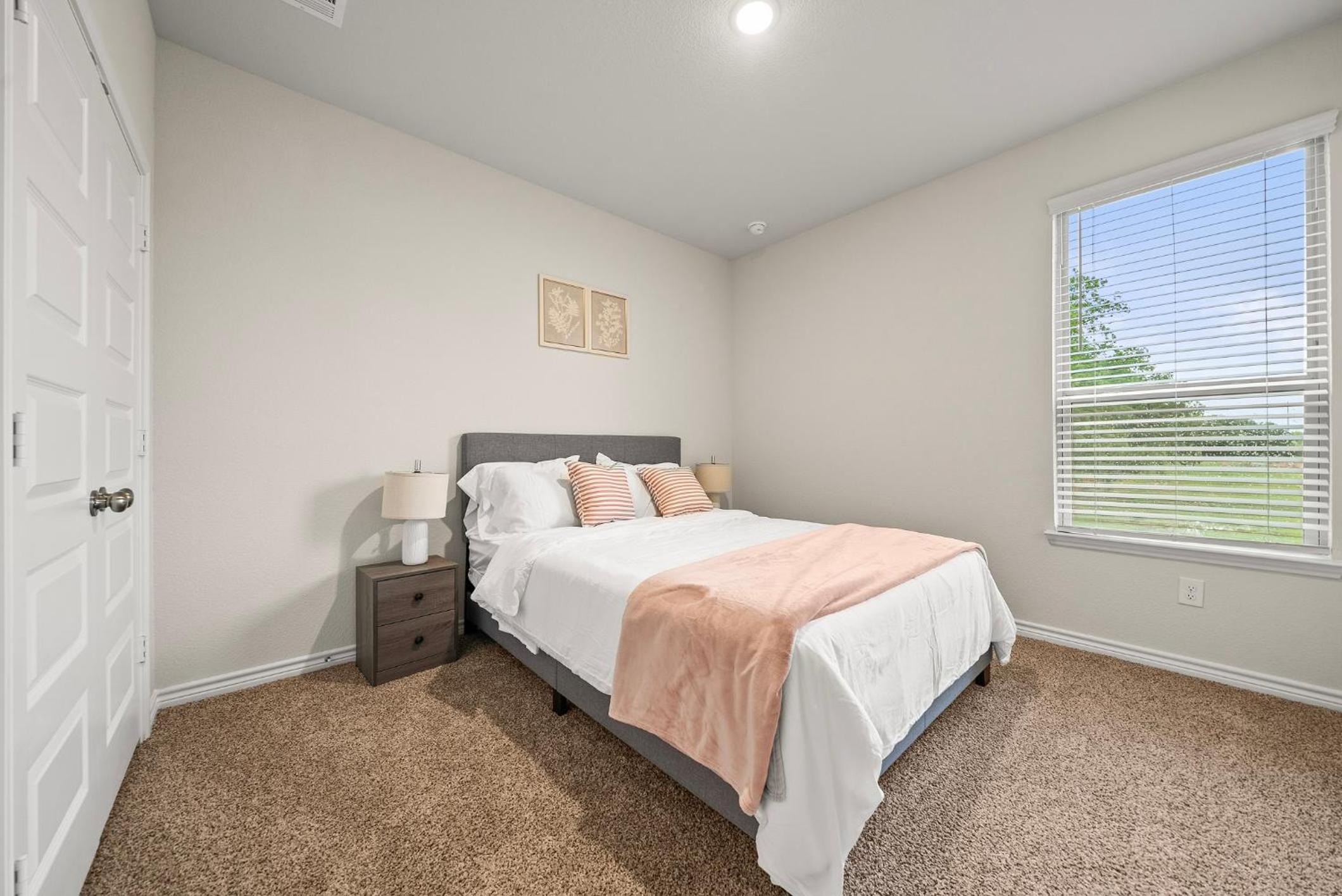 Luxurious 4 Bed Duplex Getaway!