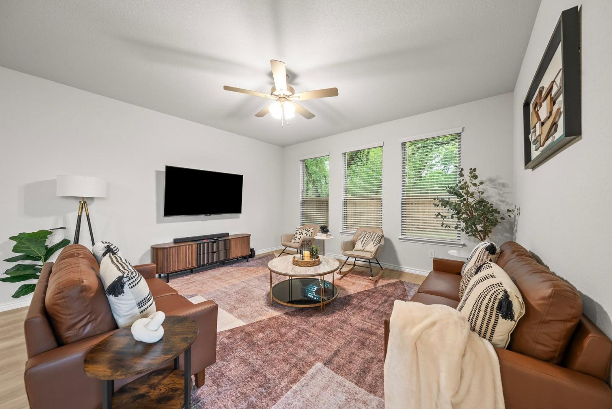 Luxurious 4 Bed Duplex Getaway!