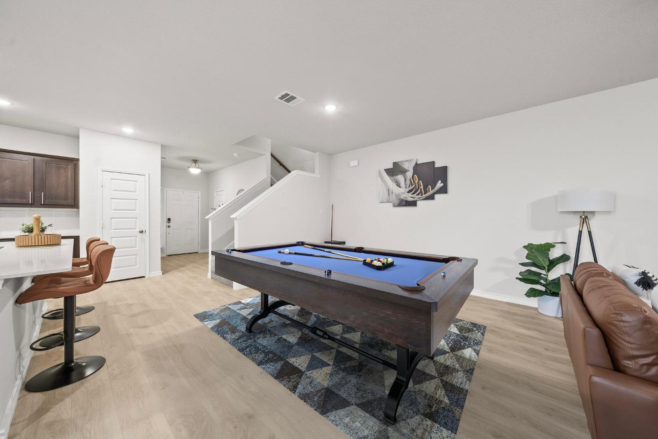 Luxurious 4 Bed Duplex Getaway!