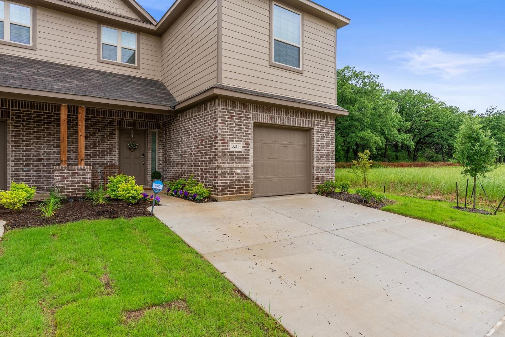 Luxurious 4 Bed Duplex Getaway!