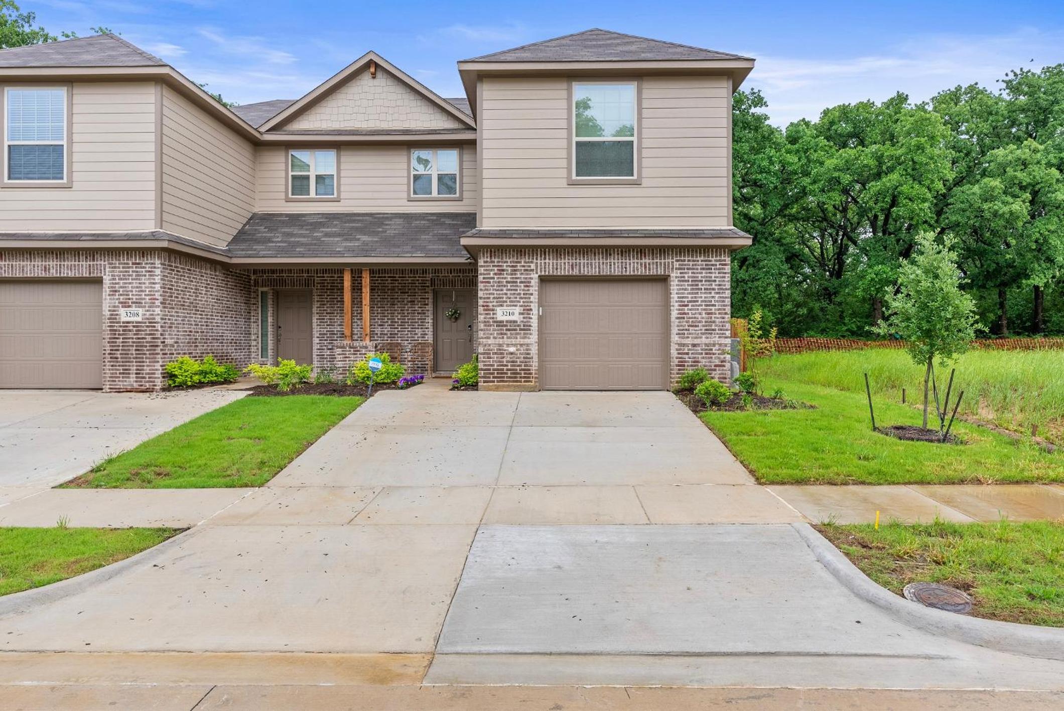 Luxurious 4 Bed Duplex Getaway!