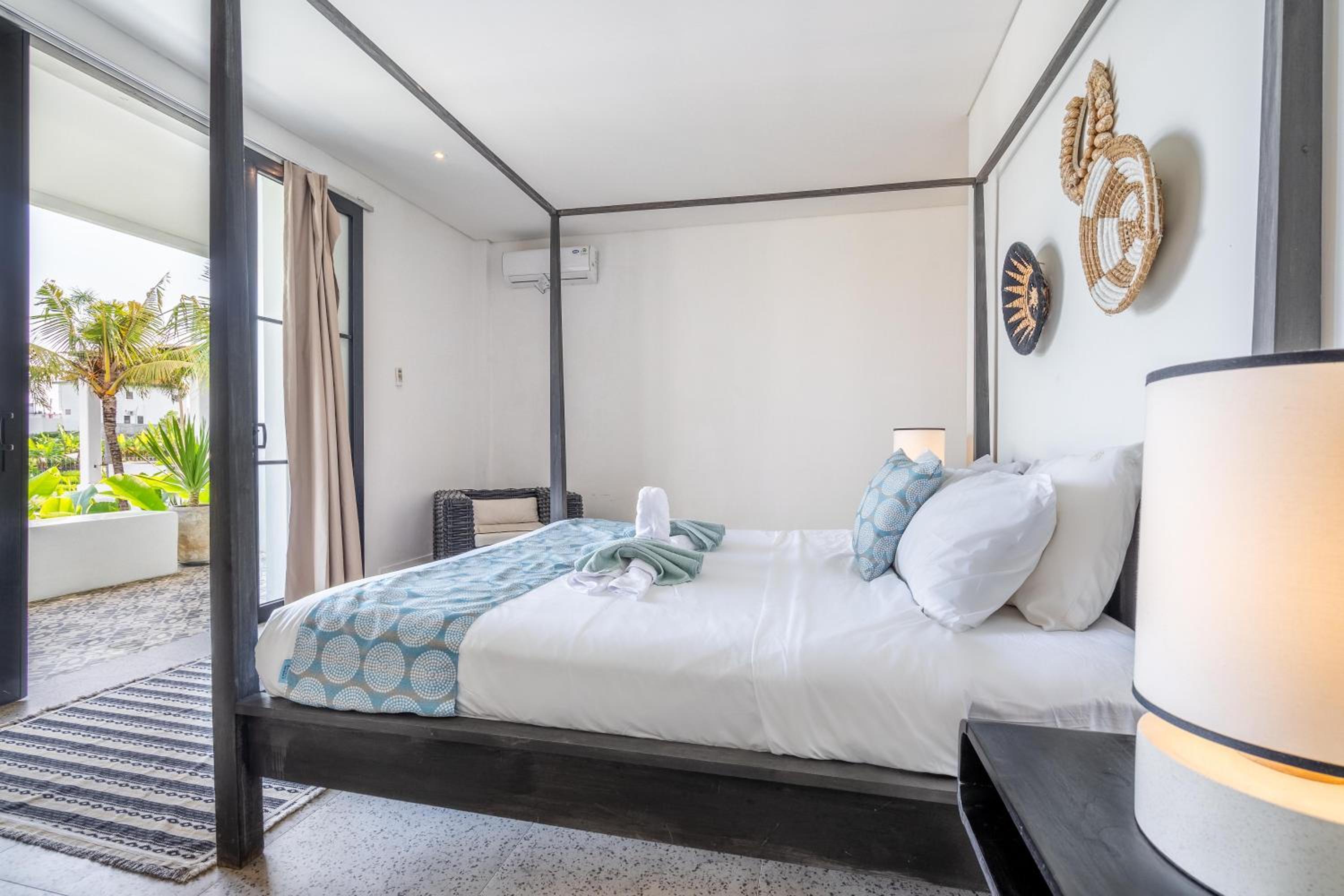 Prime Canggu Villa with stunning Rice field views