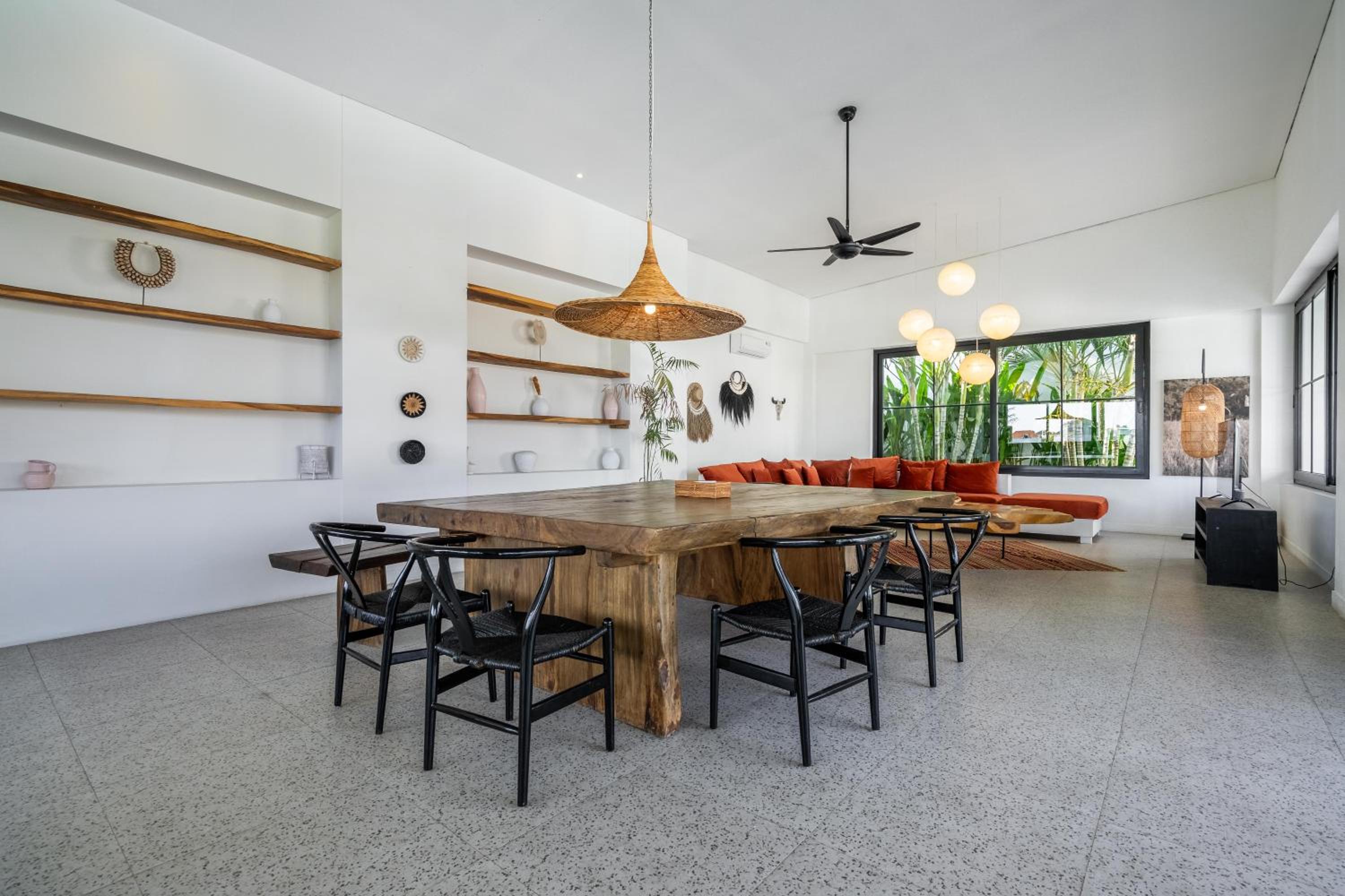Prime Canggu Villa with stunning Rice field views