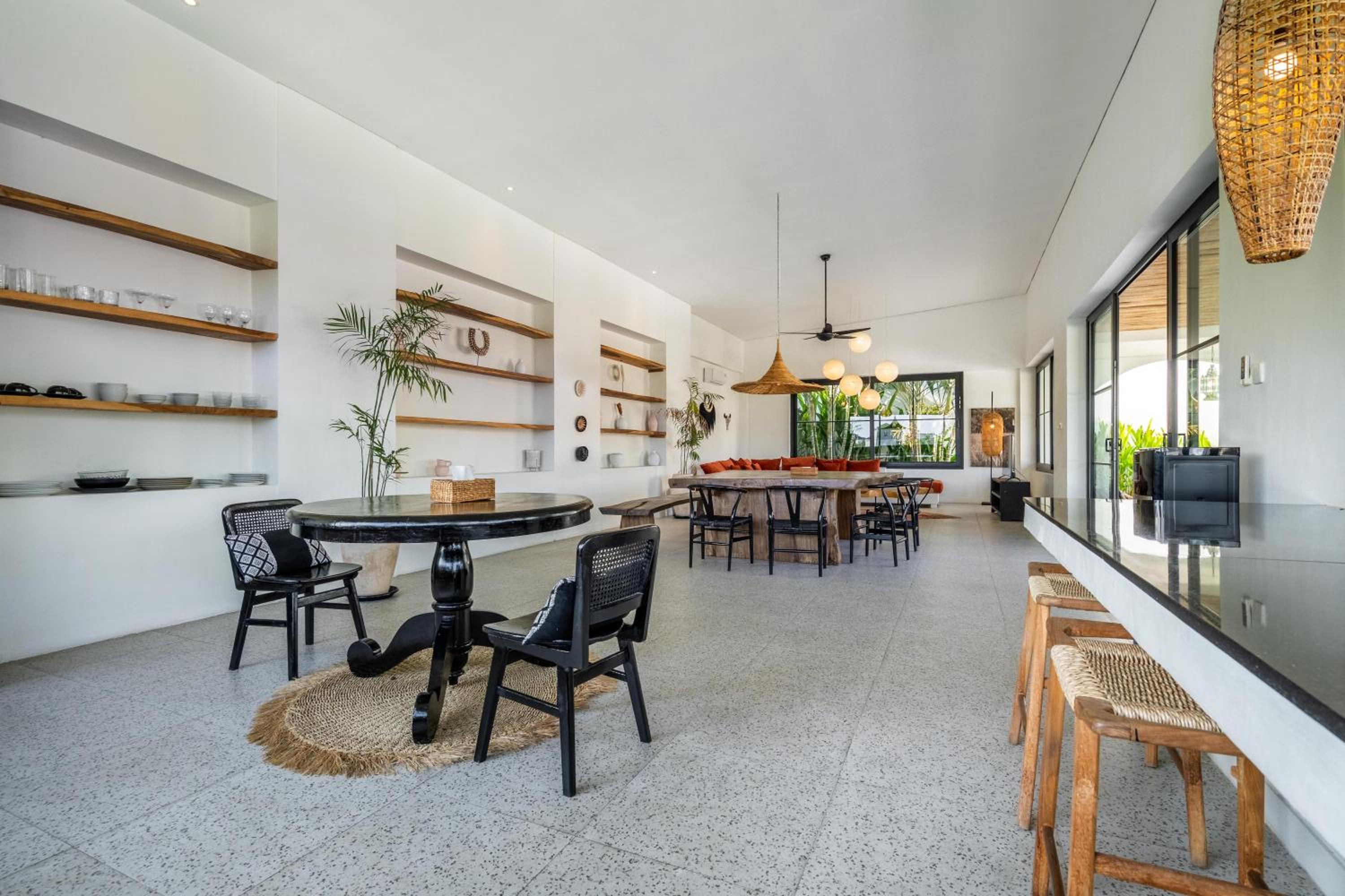 Prime Canggu Villa with stunning Rice field views