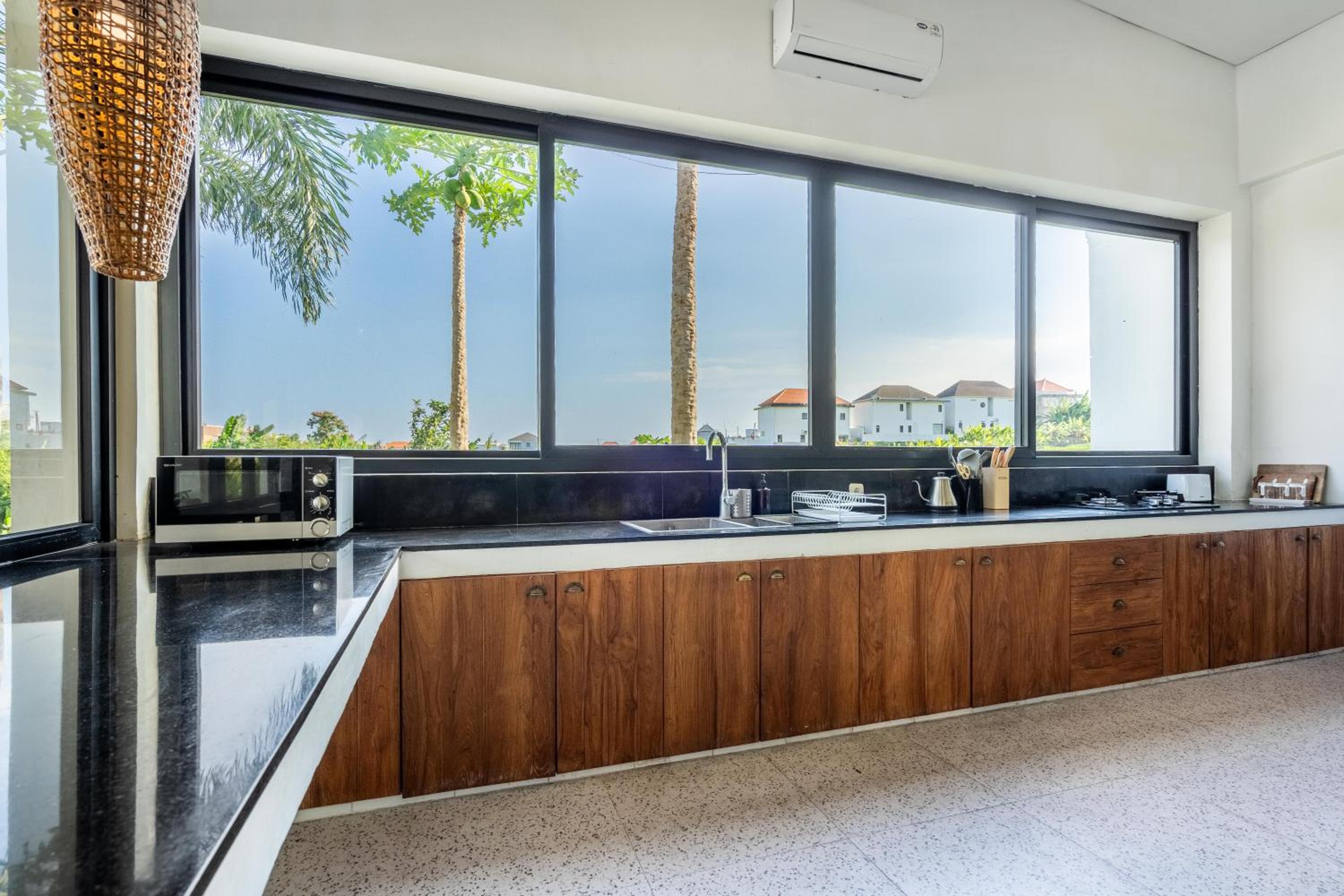 Prime Canggu Villa with stunning Rice field views