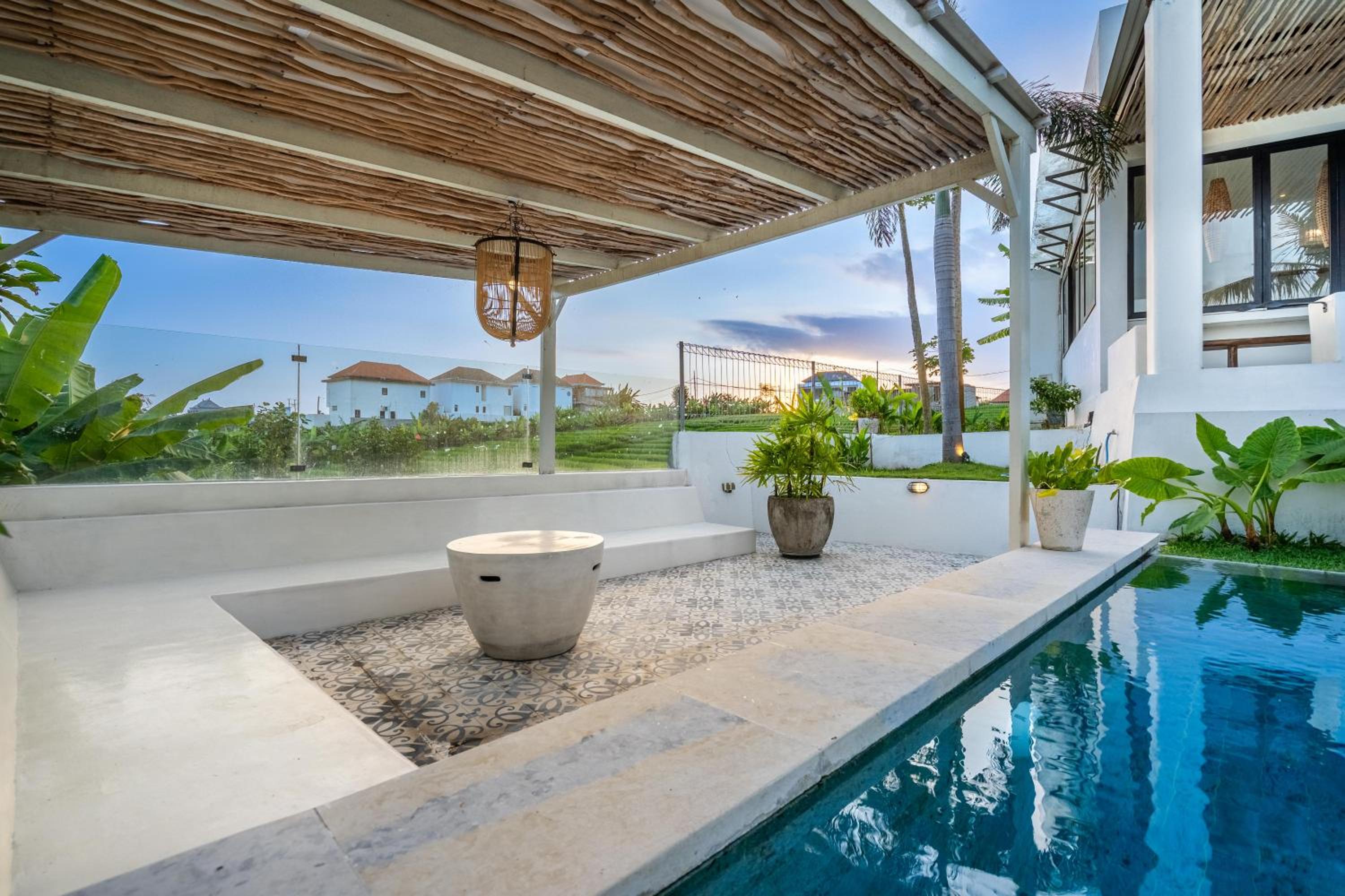 Prime Canggu Villa with stunning Rice field views