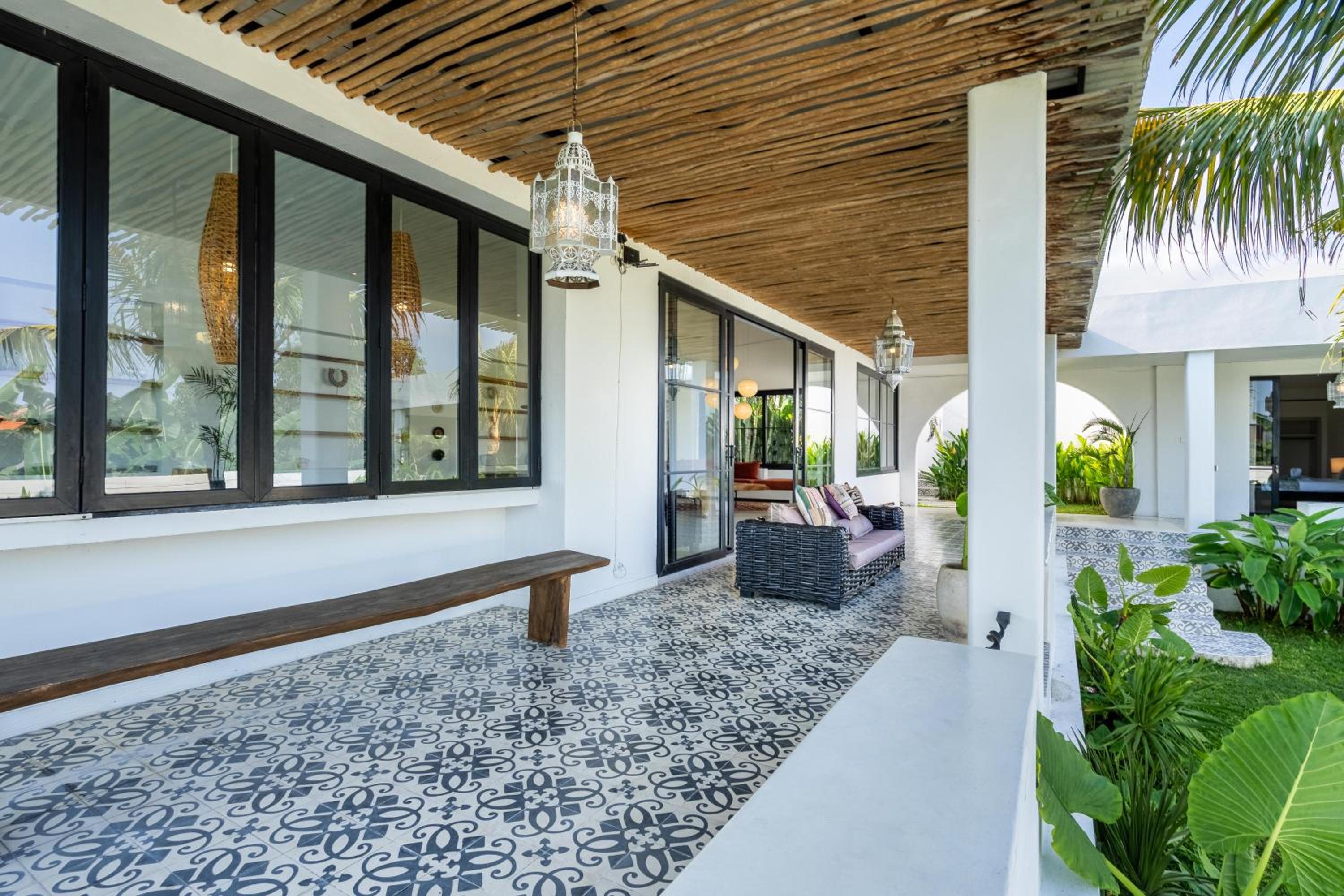 Prime Canggu Villa with stunning Rice field views