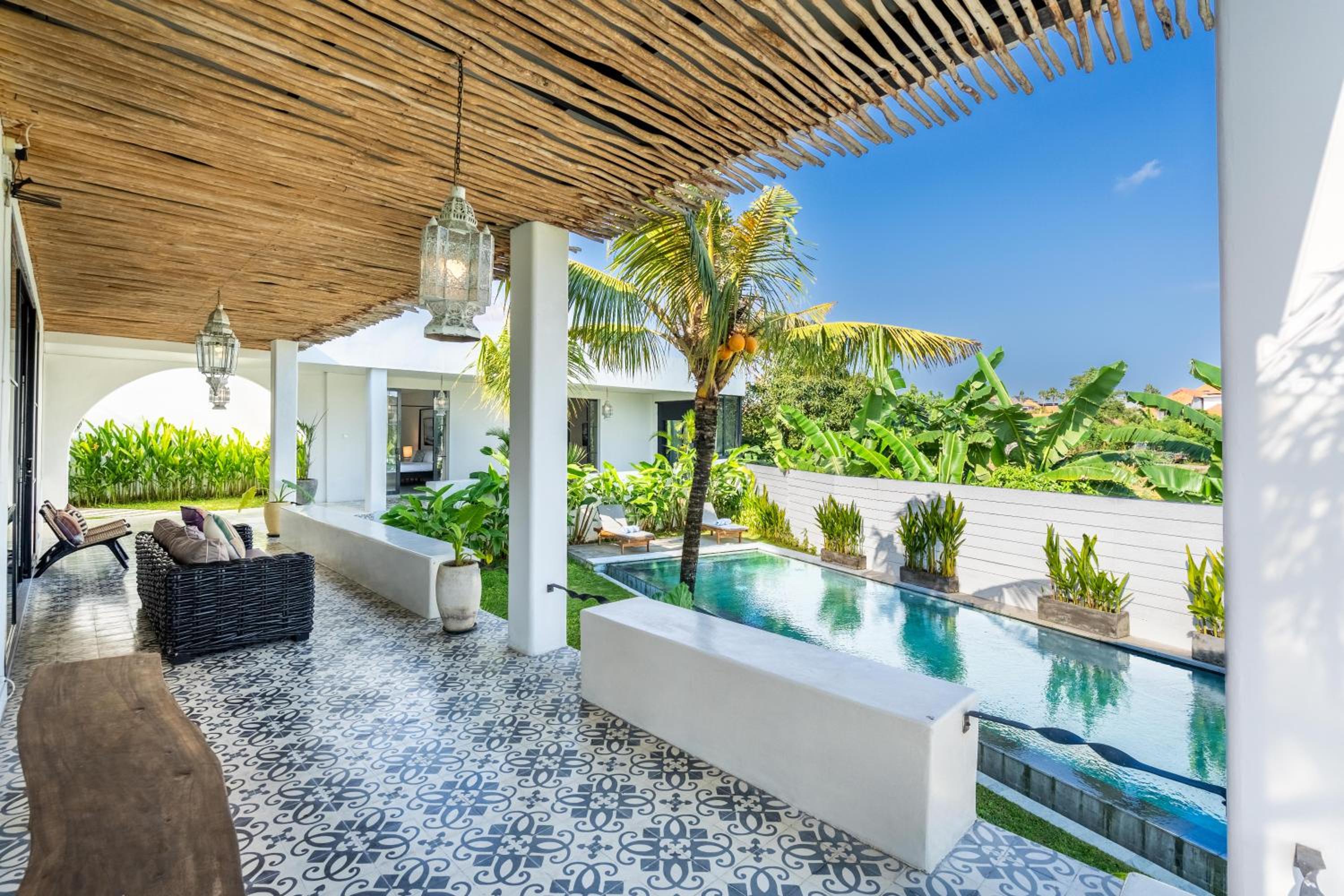 Prime Canggu Villa with stunning Rice field views