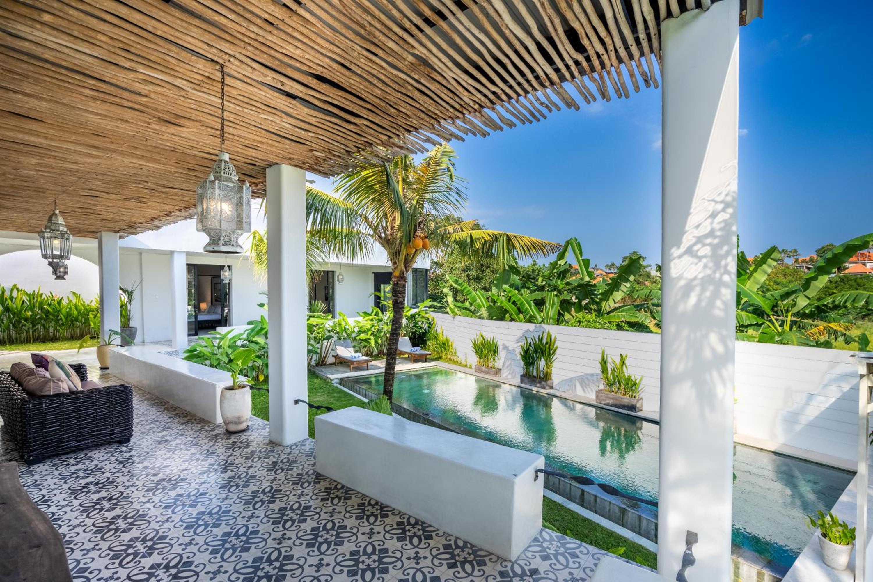 Prime Canggu Villa with stunning Rice field views