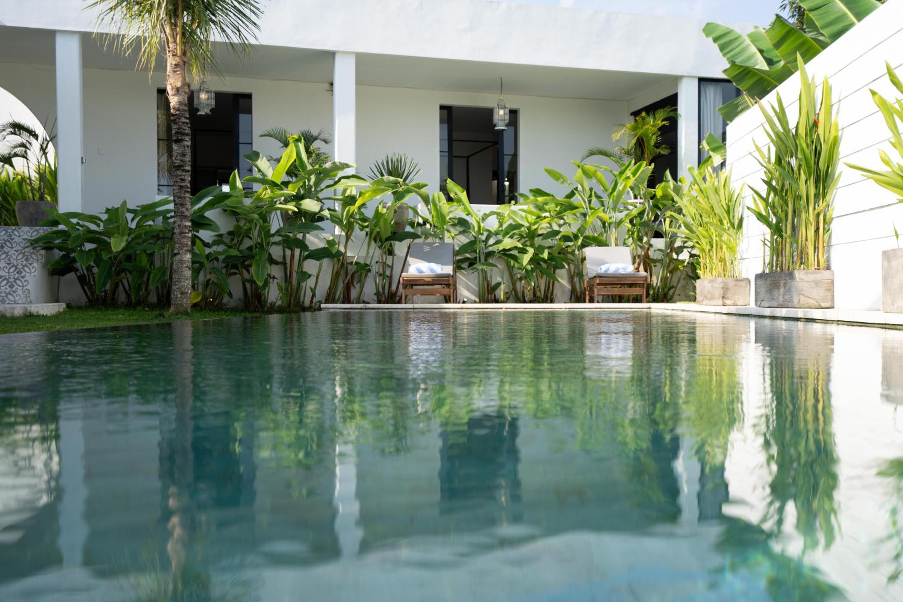 Prime Canggu Villa with stunning Rice field views