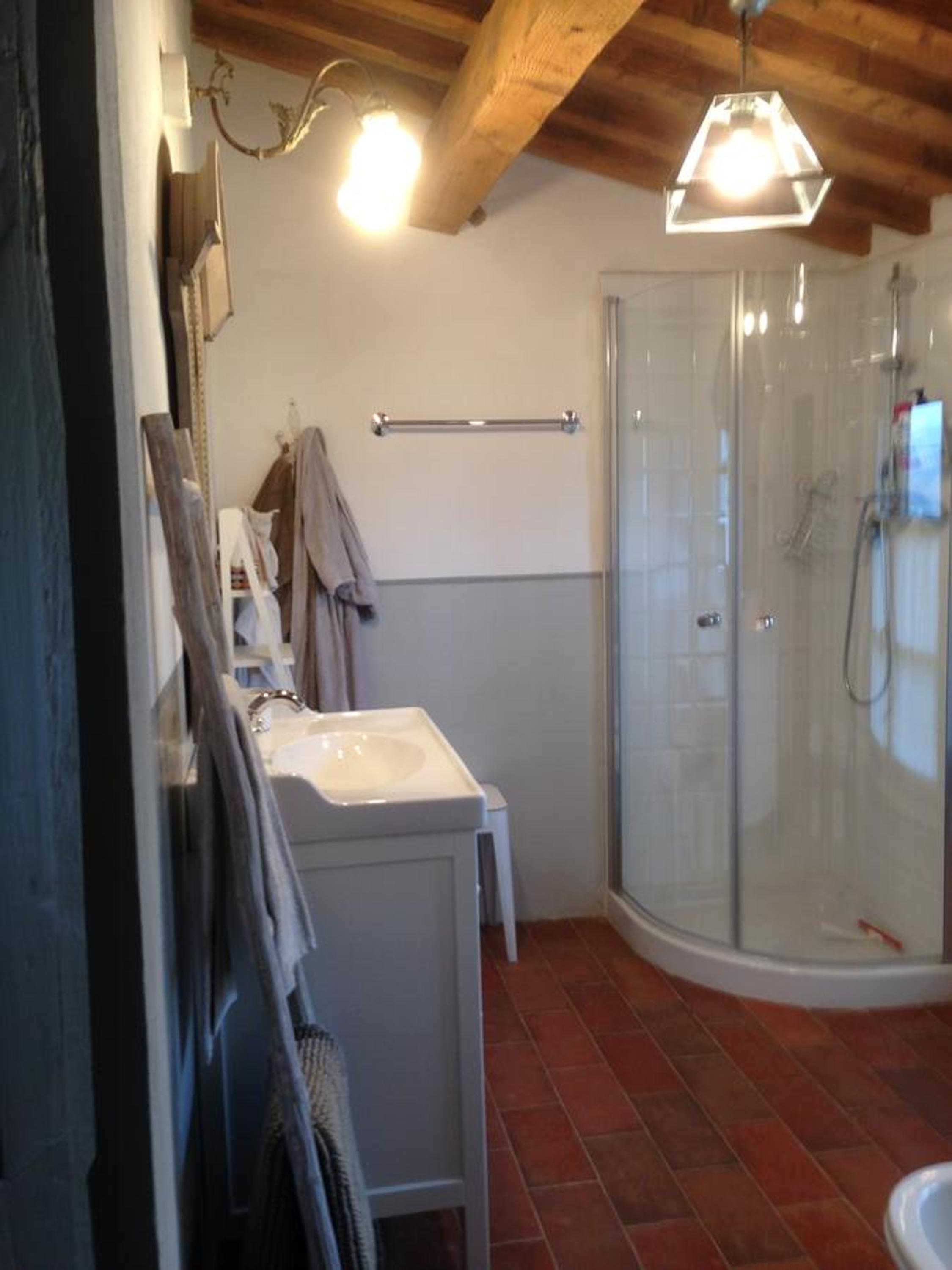 Photo 42
