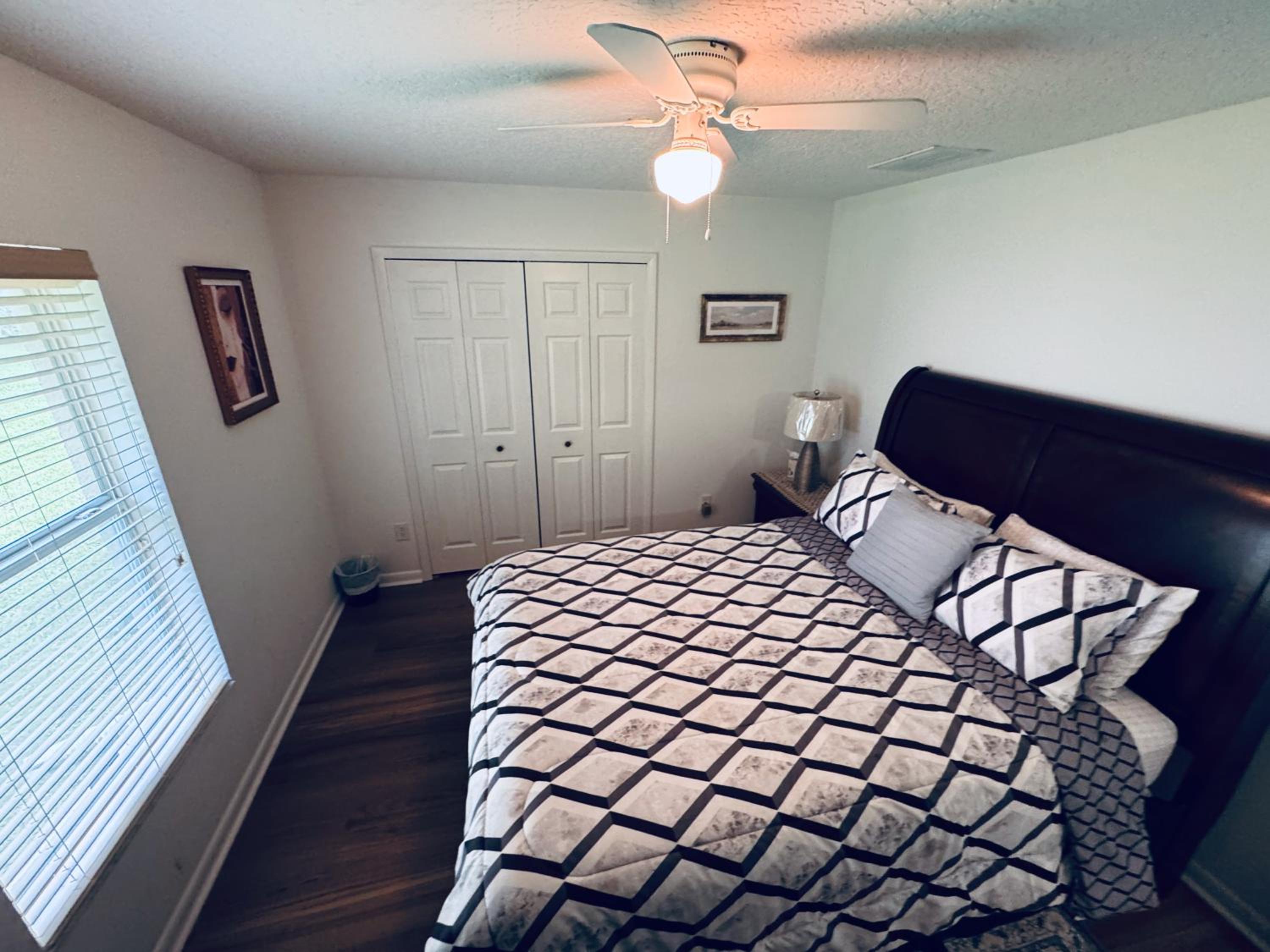 Cozy Private Home Close to the I95 Exit 284
