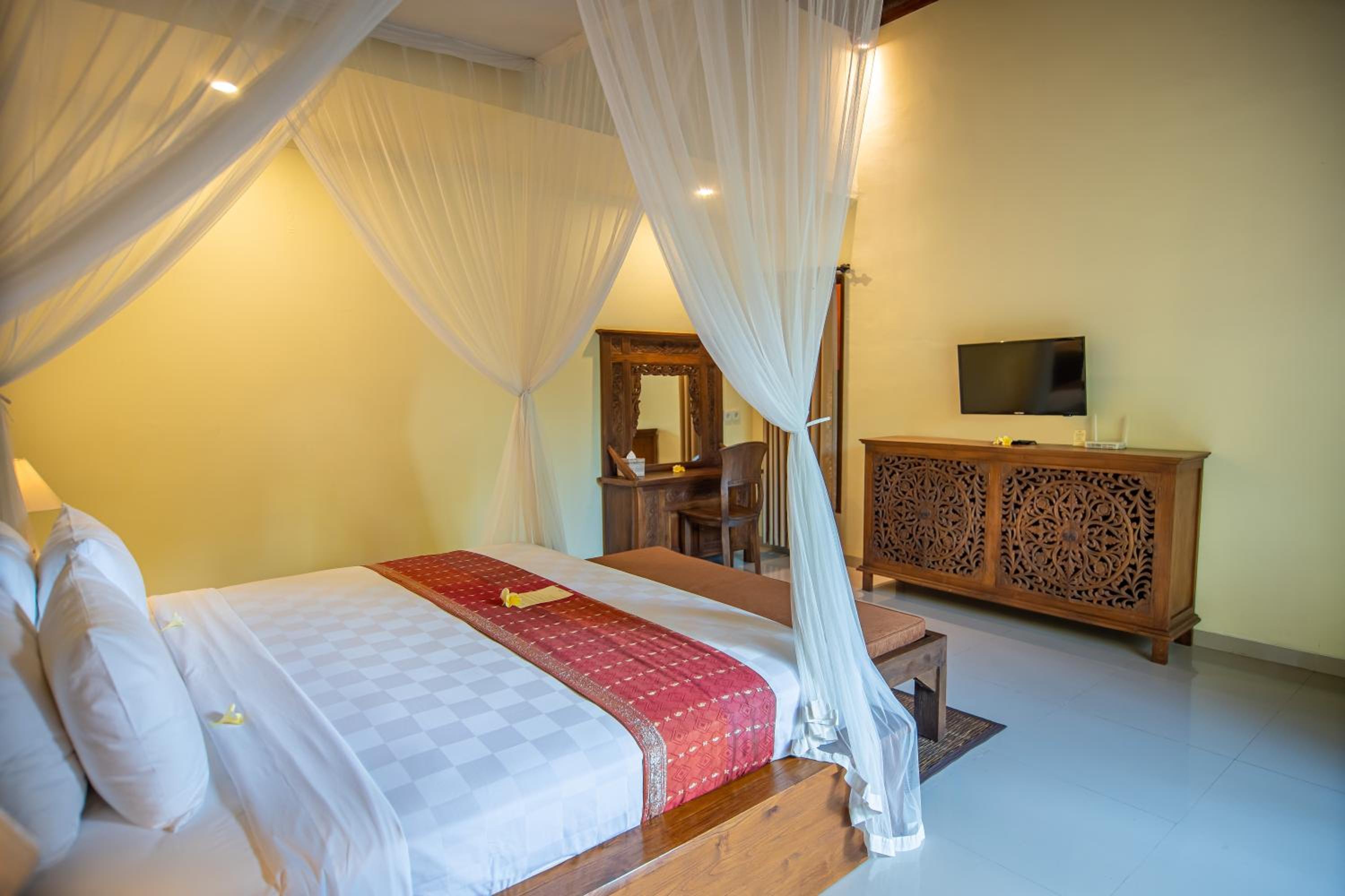 Mandra Villa