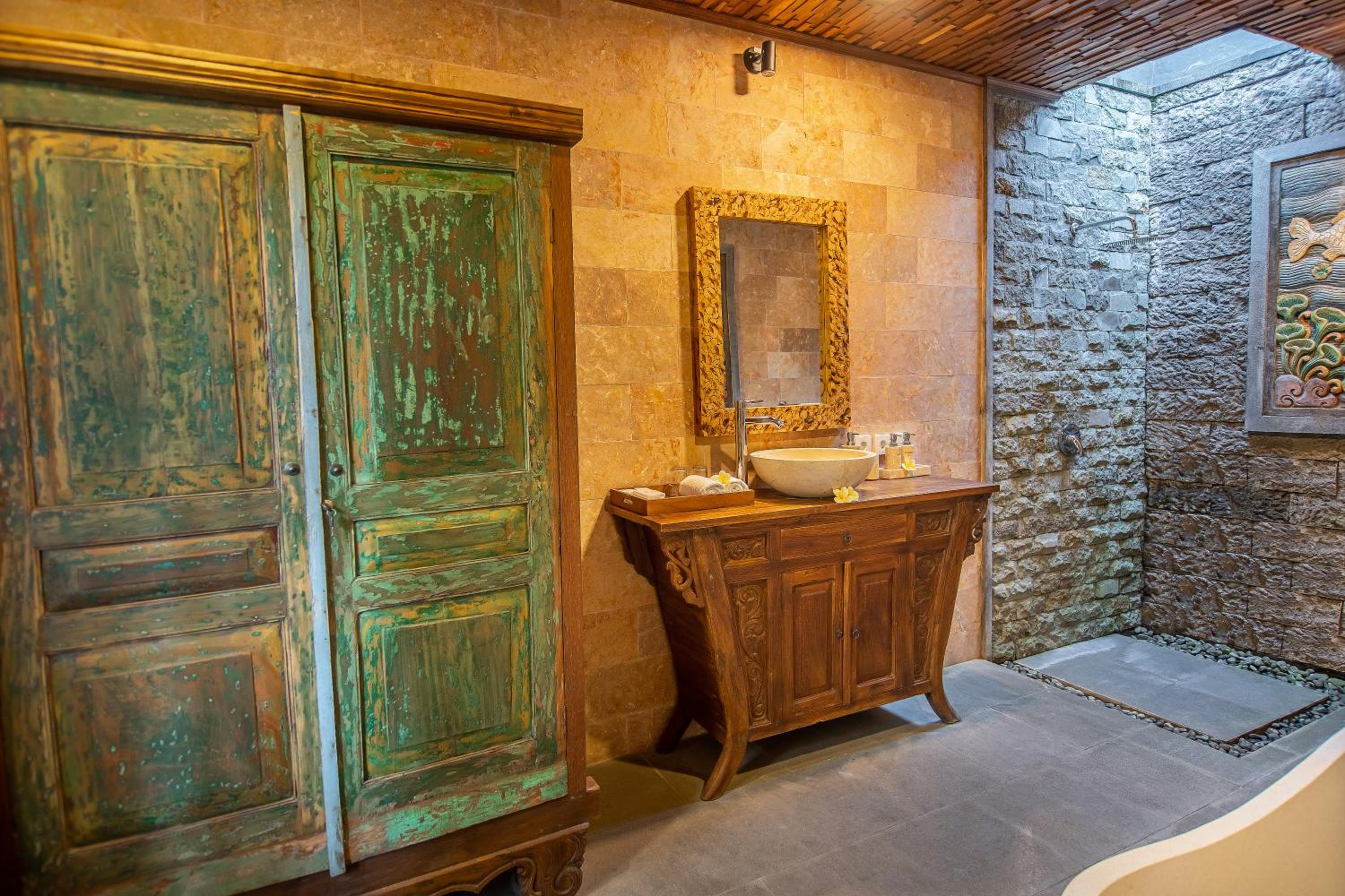 Mandra Villa