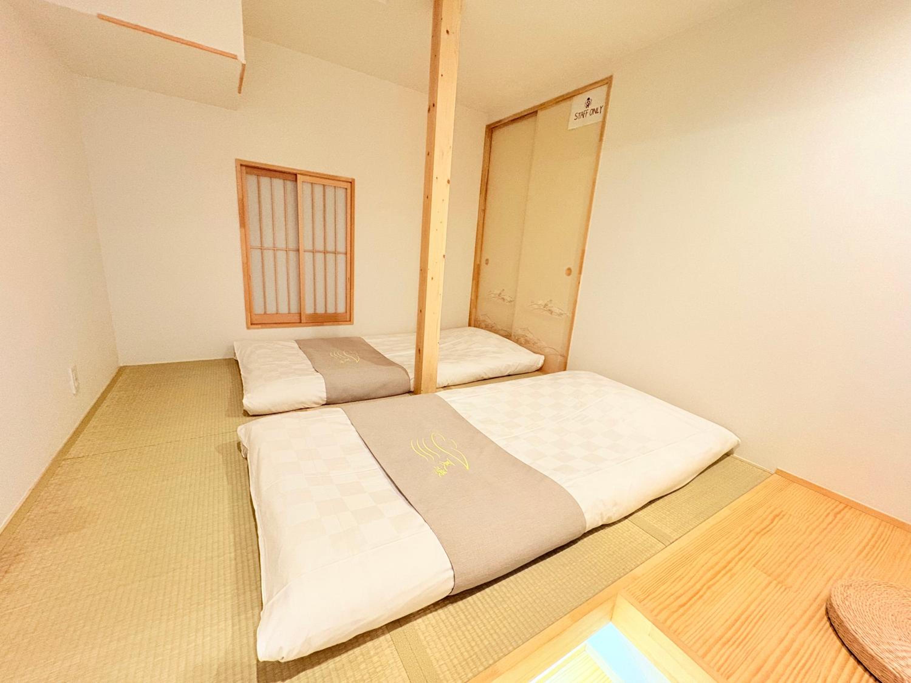 夏様五条丹波口 Modern Kyoto Townhouse, Whole House