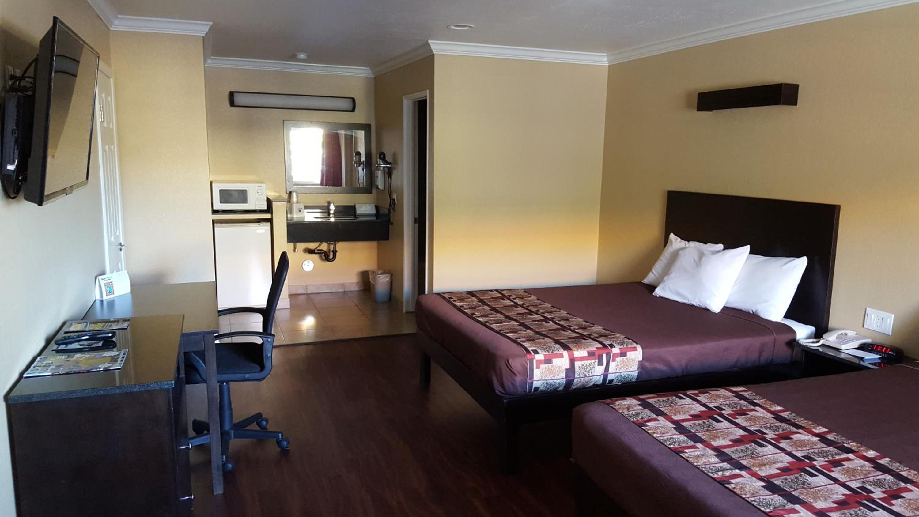 Anaheim Astoria Inn & Suites