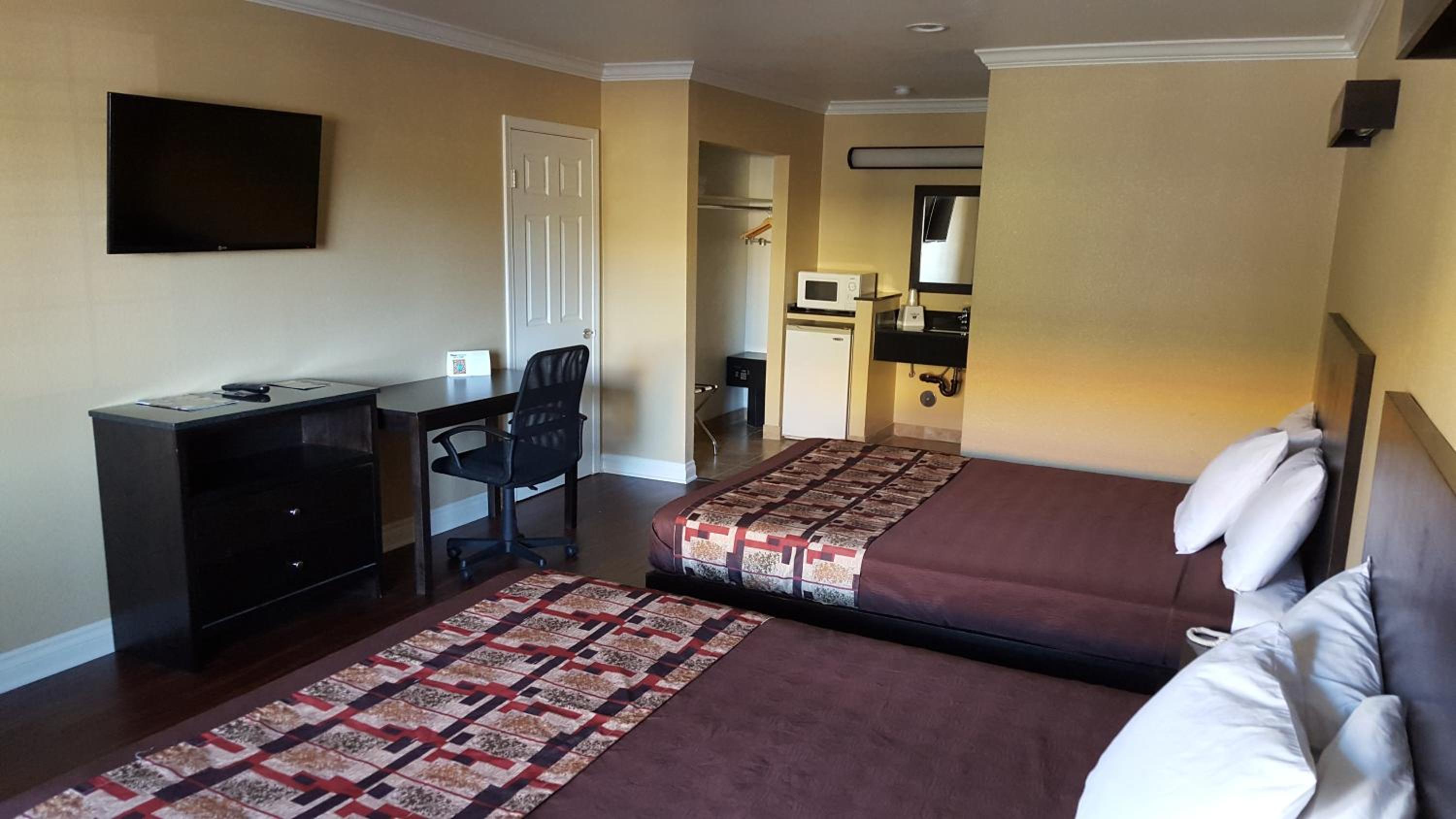 Anaheim Astoria Inn & Suites