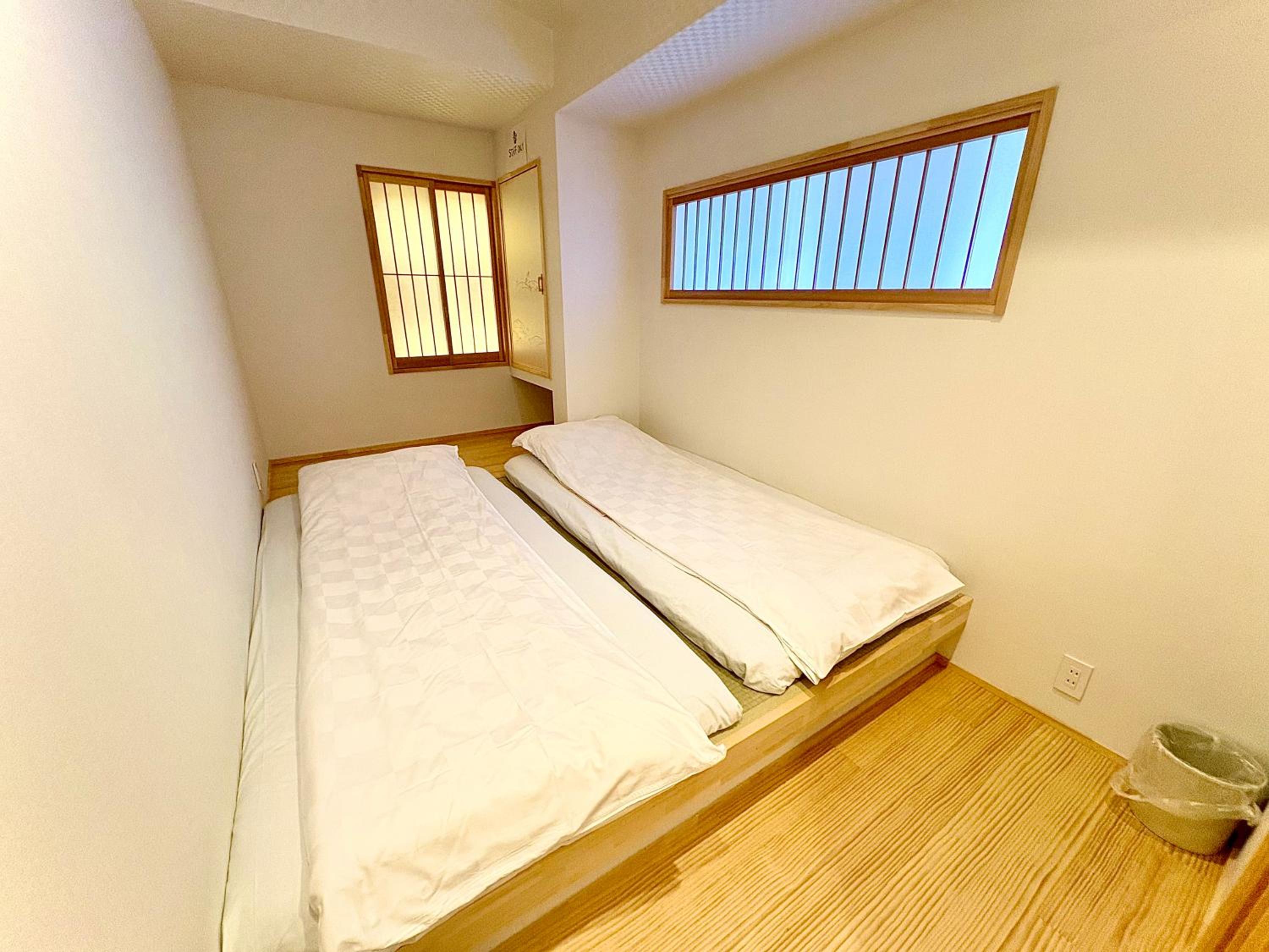 夏様五条丹波口 Modern Kyoto Townhouse, Whole House