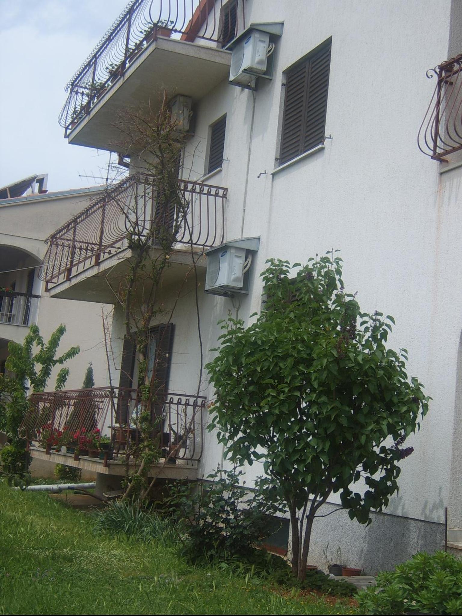 Apartments Zova
