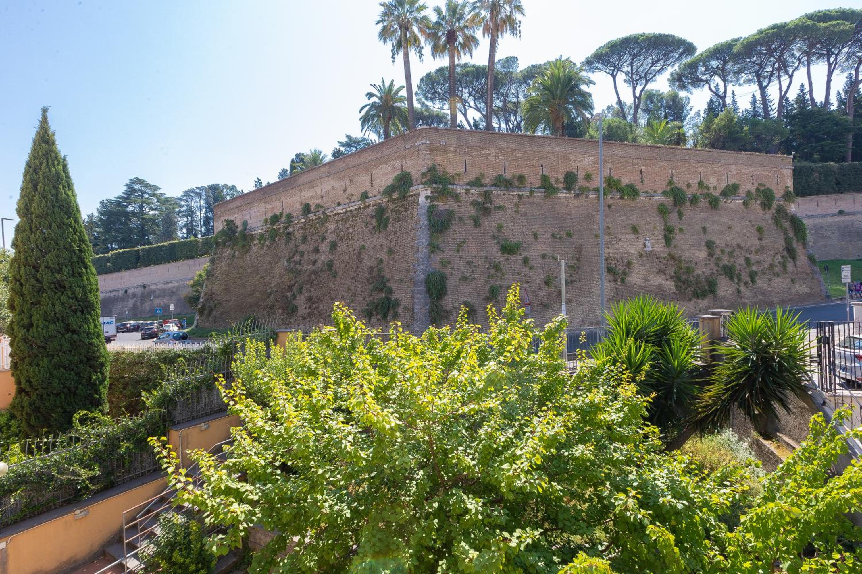 Vatican Walls Apartment