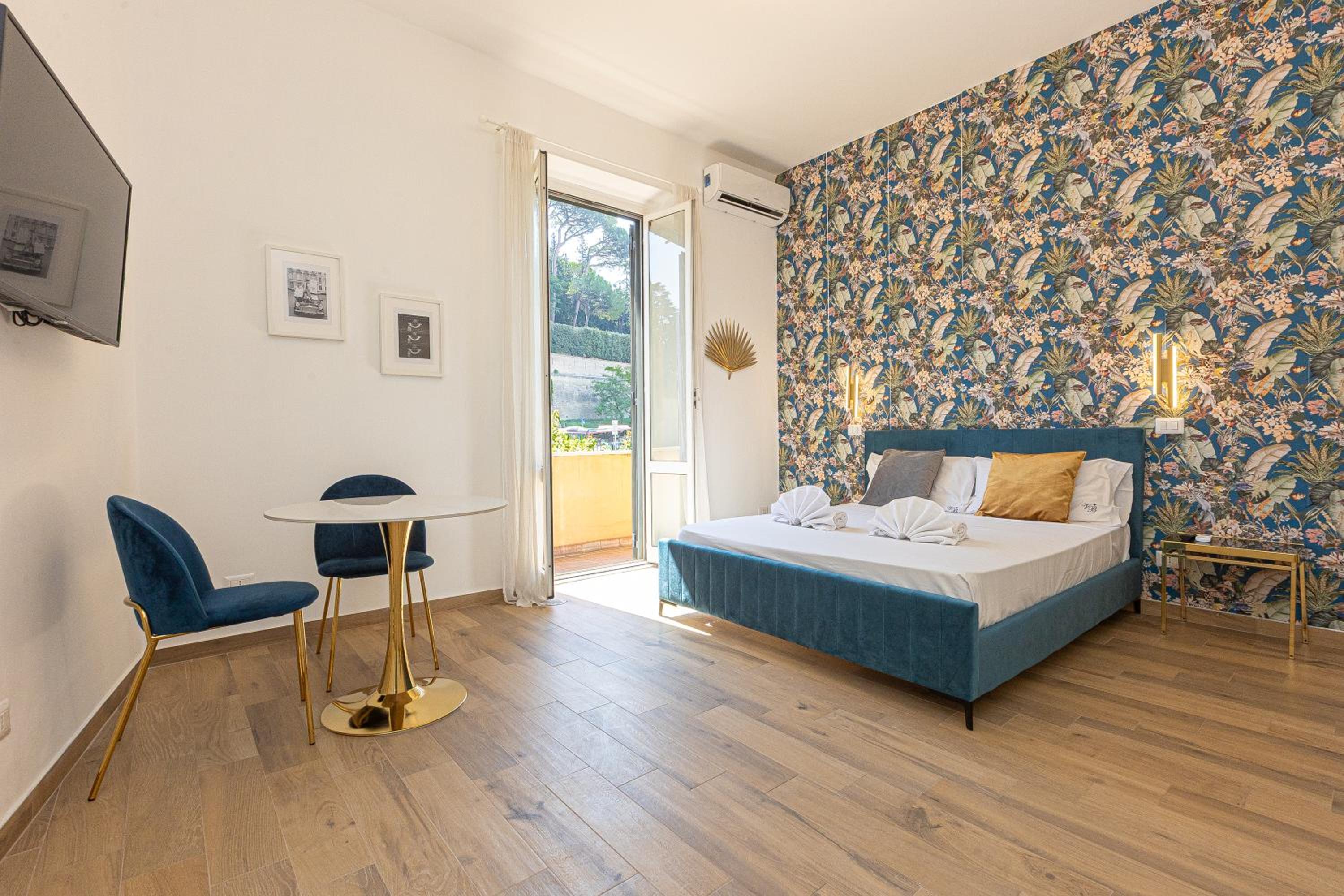 Vatican Walls Apartment