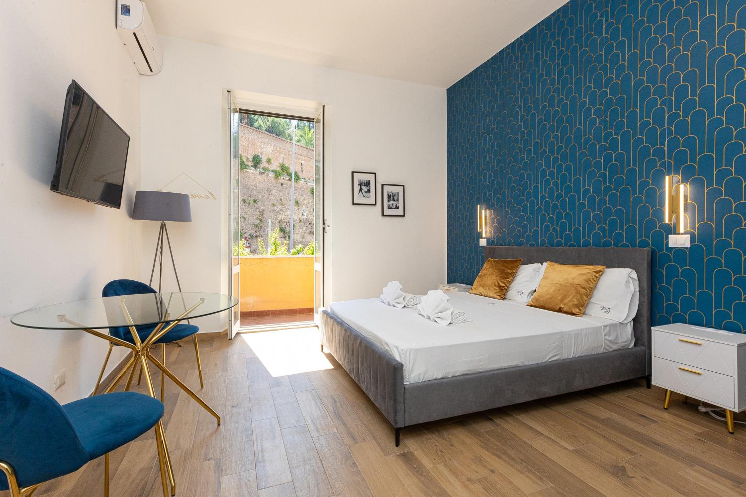 Vatican Walls Apartment
