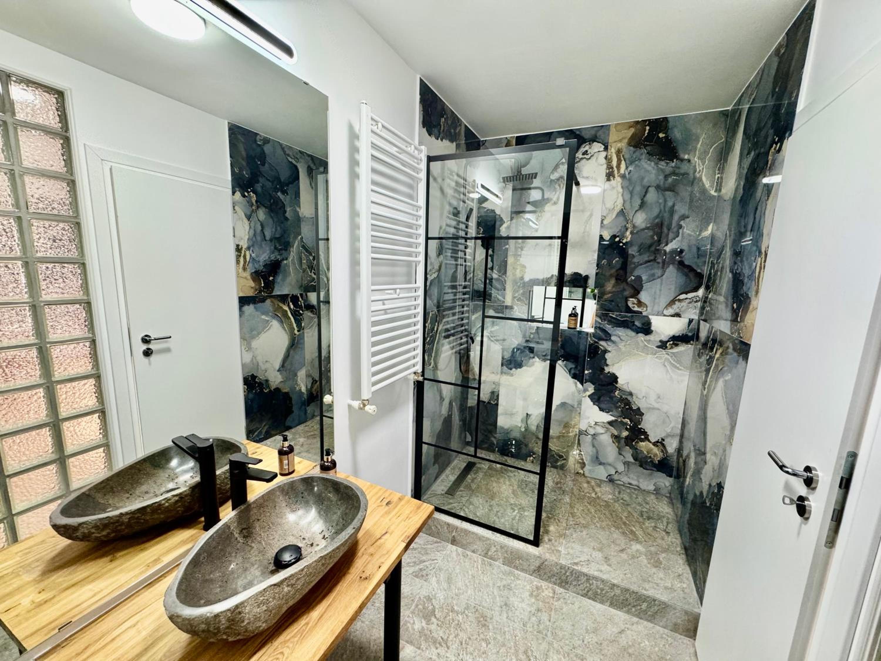 Metropole Apartments Prime Suites