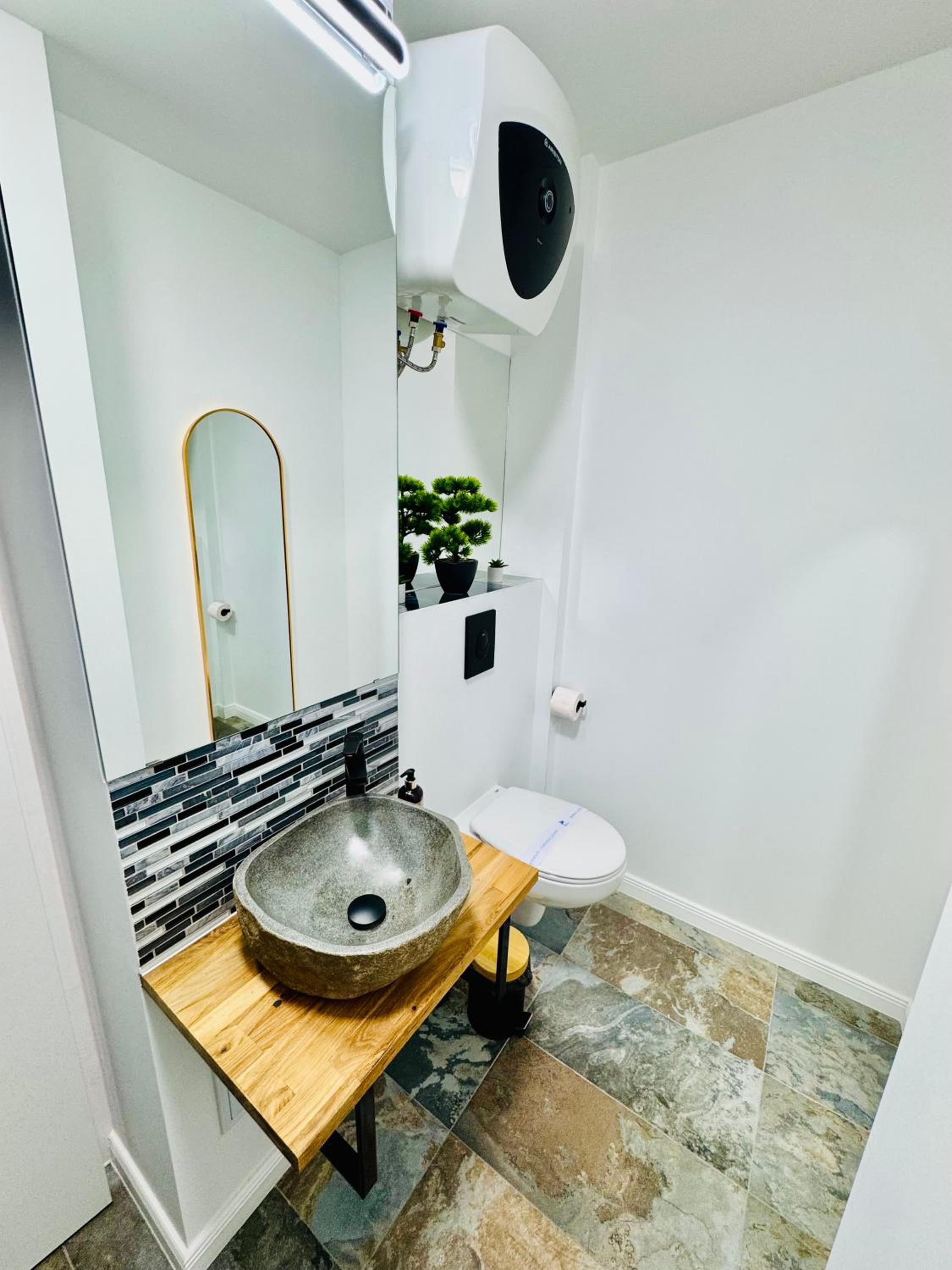 Metropole Apartments Prime Suites