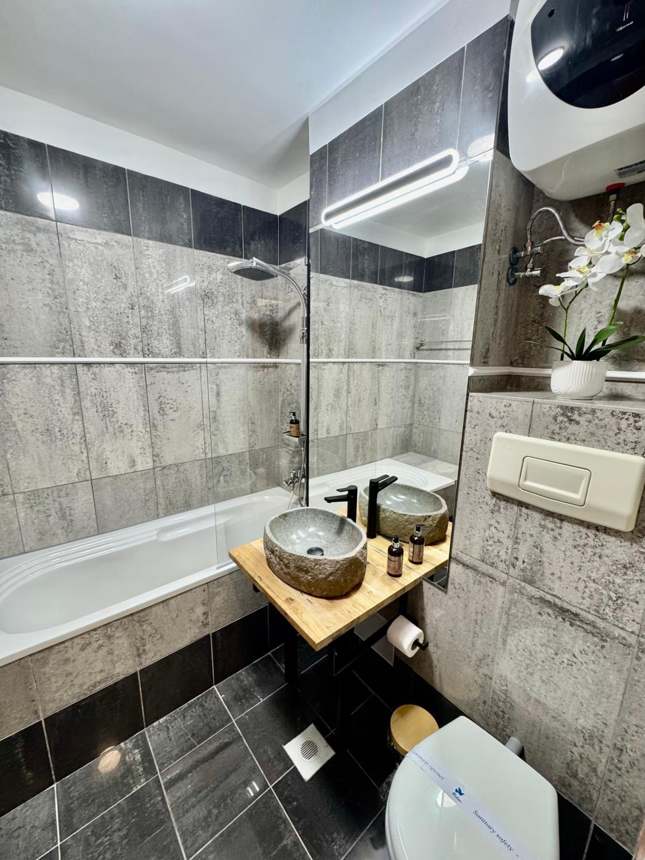 Metropole Apartments Prime Suites
