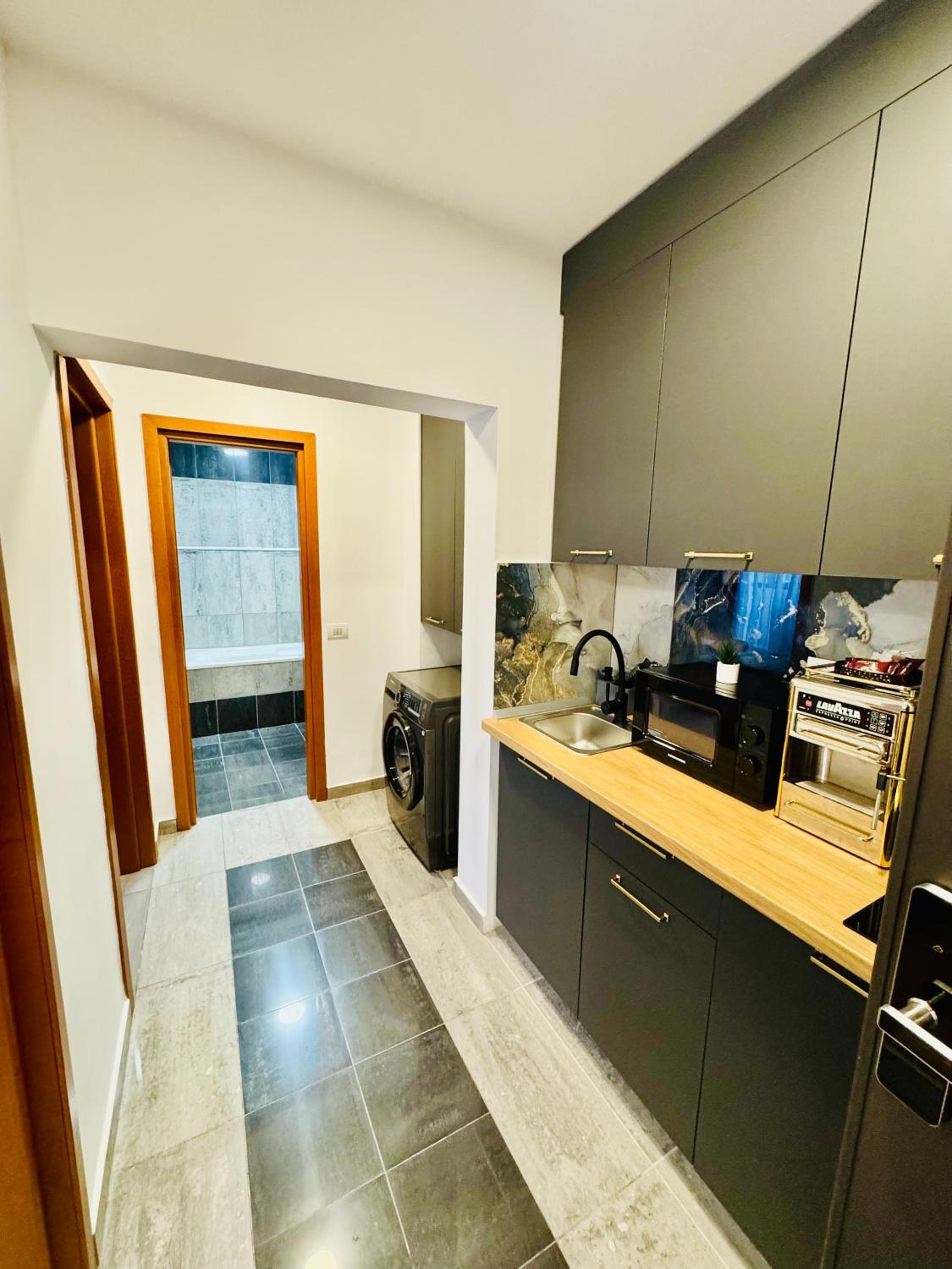 Metropole Apartments Prime Suites