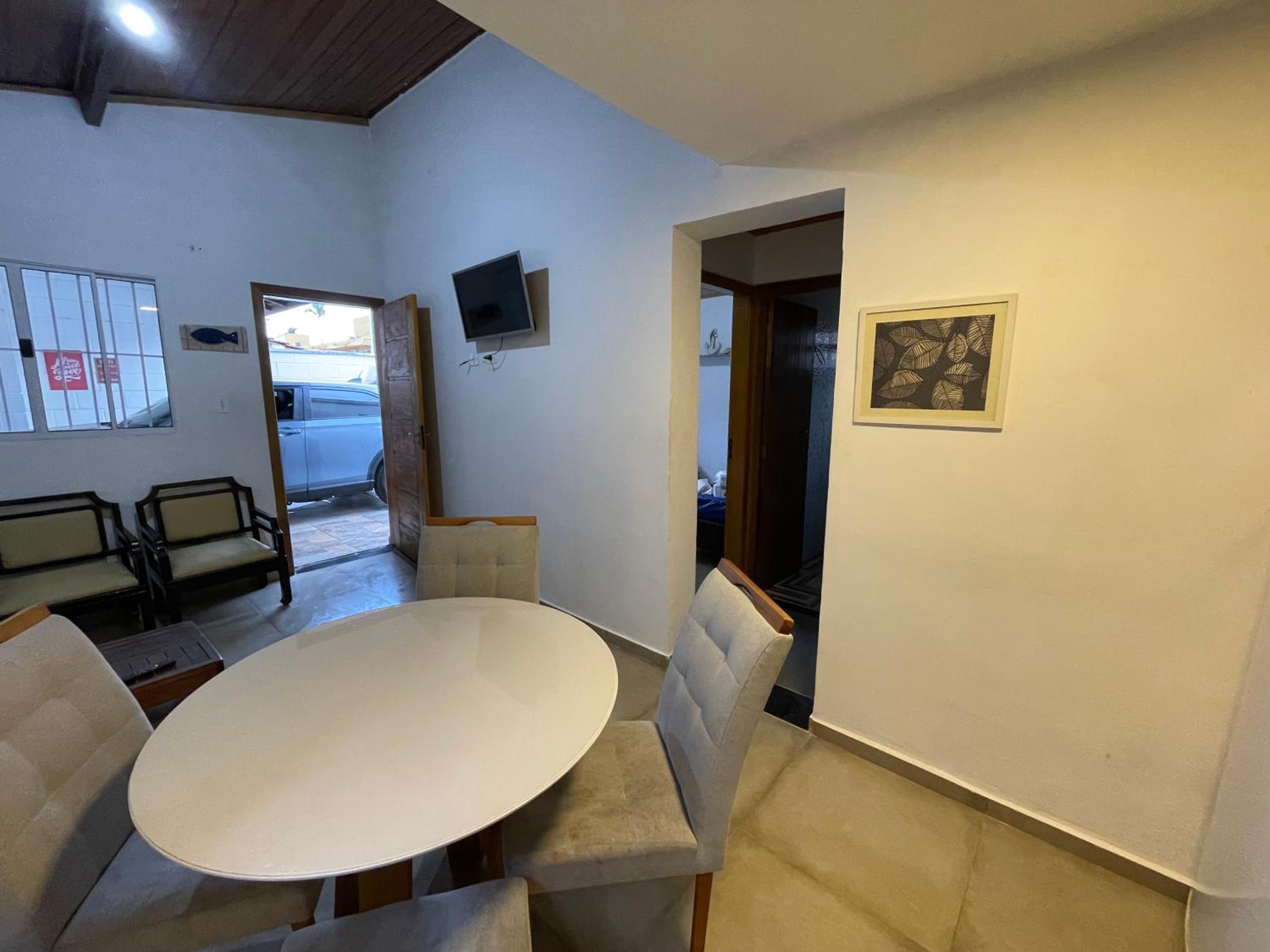 Casa 150m da Praia das Toninhas C/ Churrasqueira