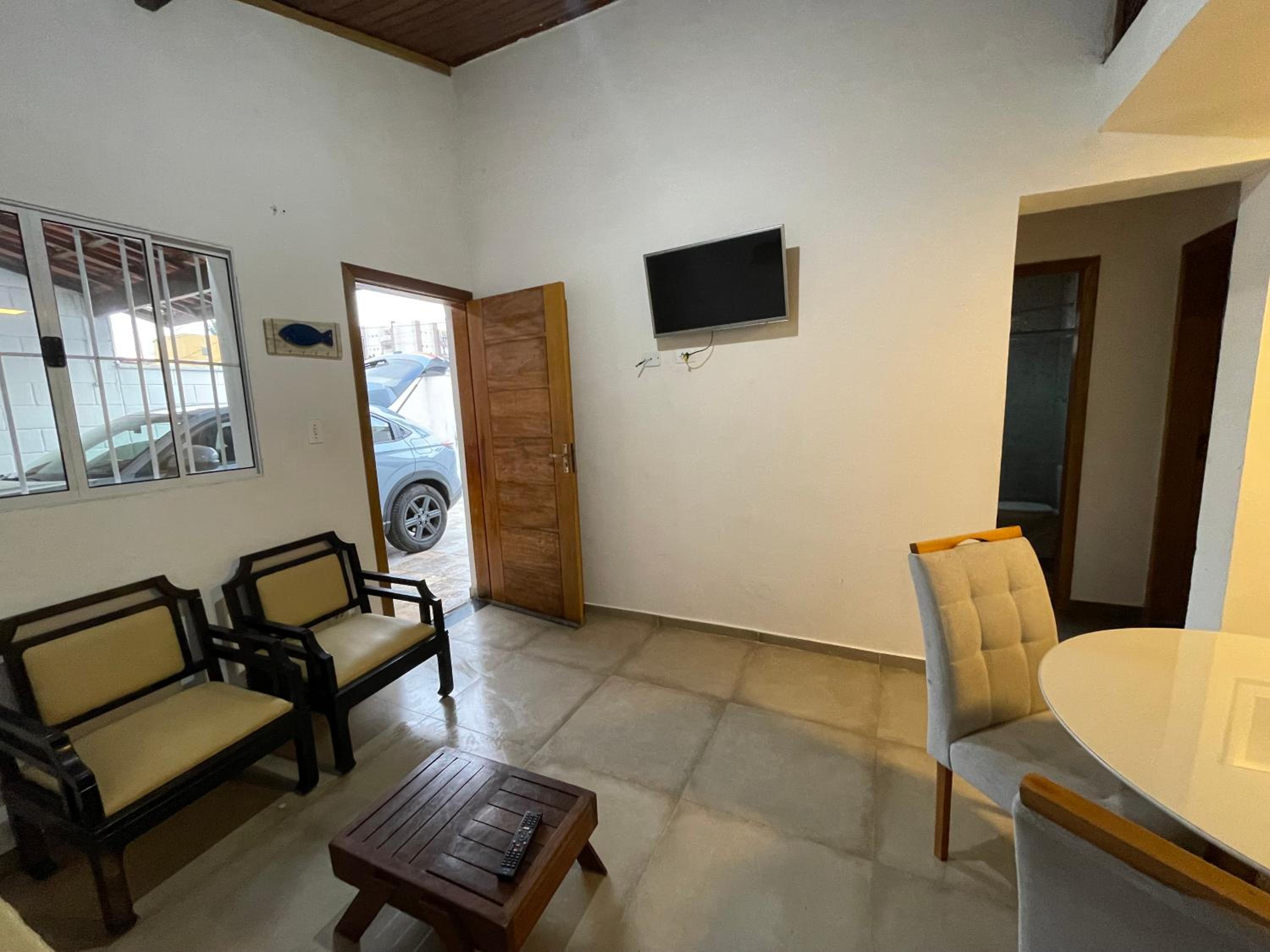 Casa 150m da Praia das Toninhas C/ Churrasqueira