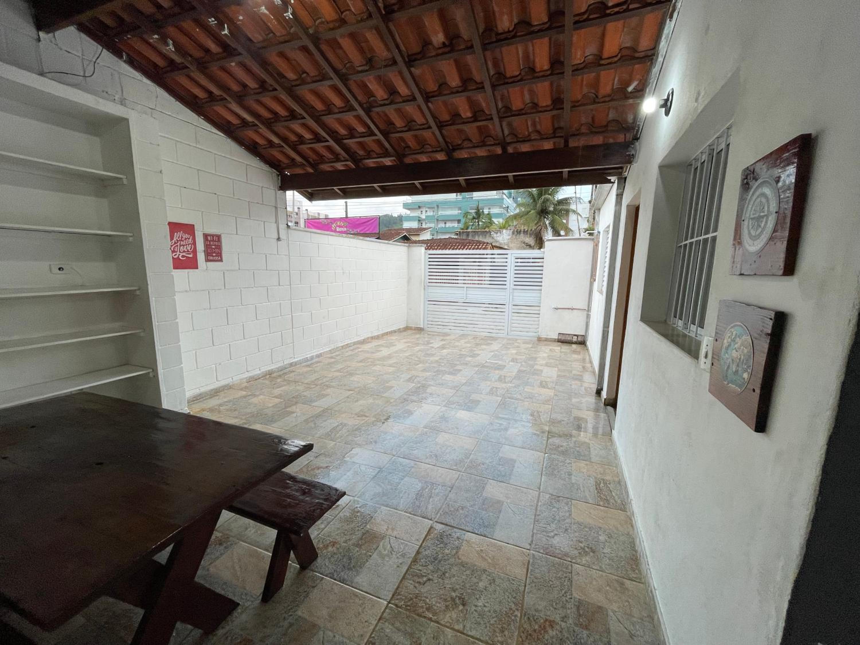 Casa 150m da Praia das Toninhas C/ Churrasqueira