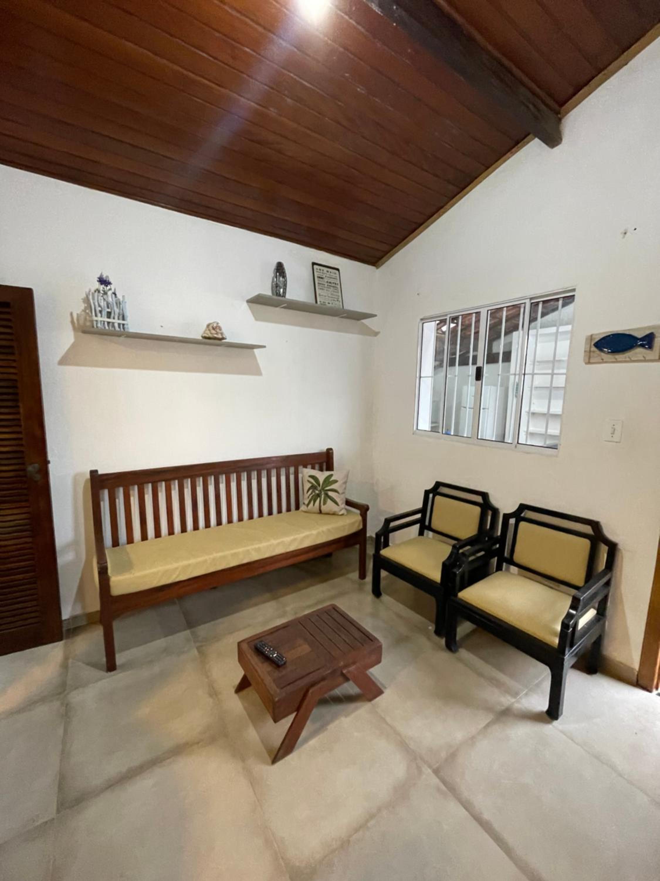 Casa 150m da Praia das Toninhas C/ Churrasqueira