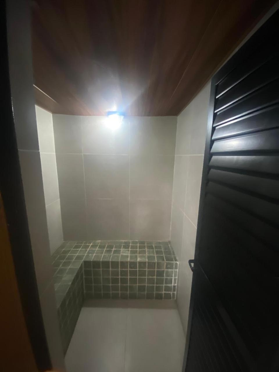 Flat duplex, 100m da praia, piscina