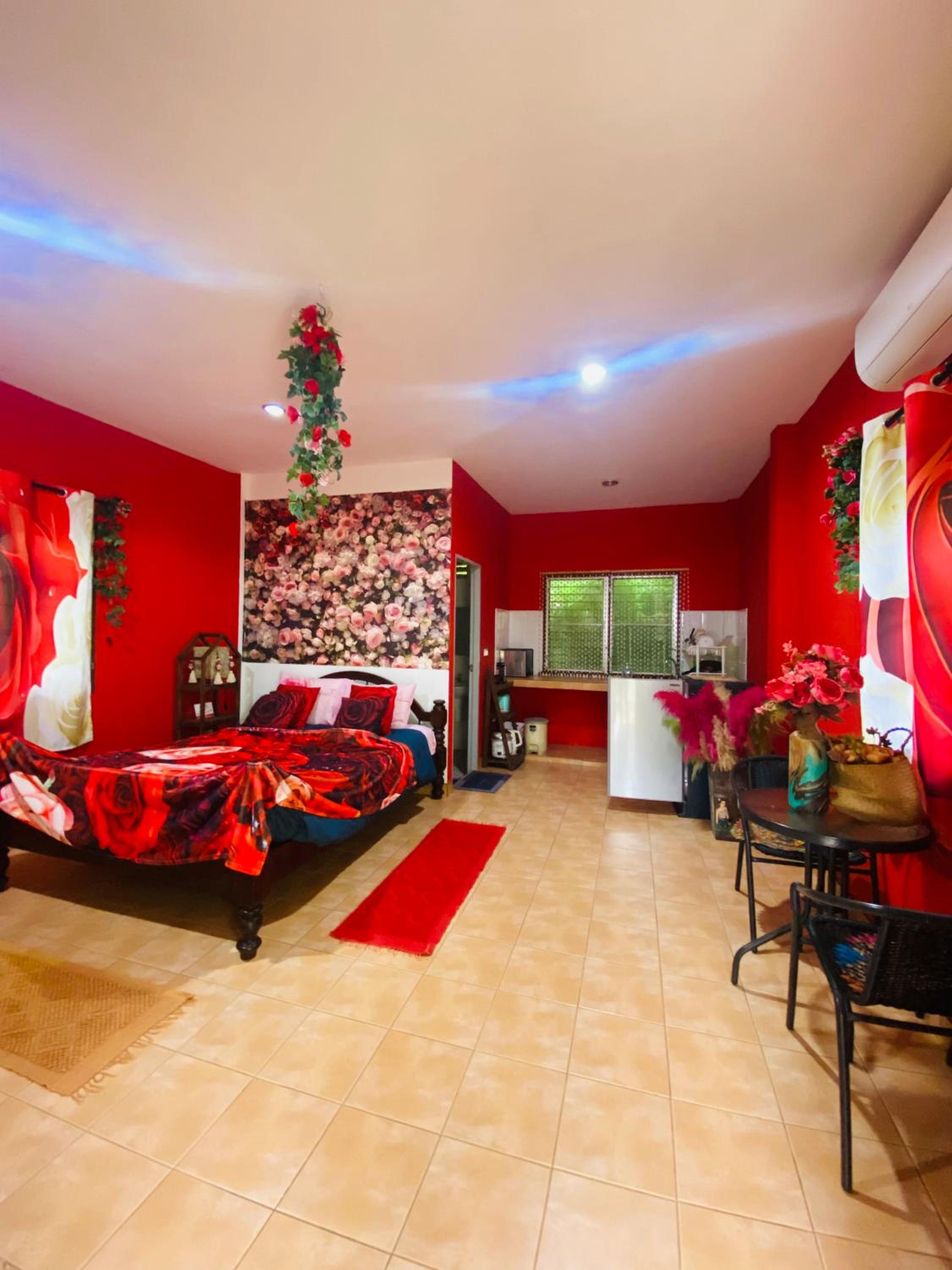 Rose bungalow at Ya Nui beach