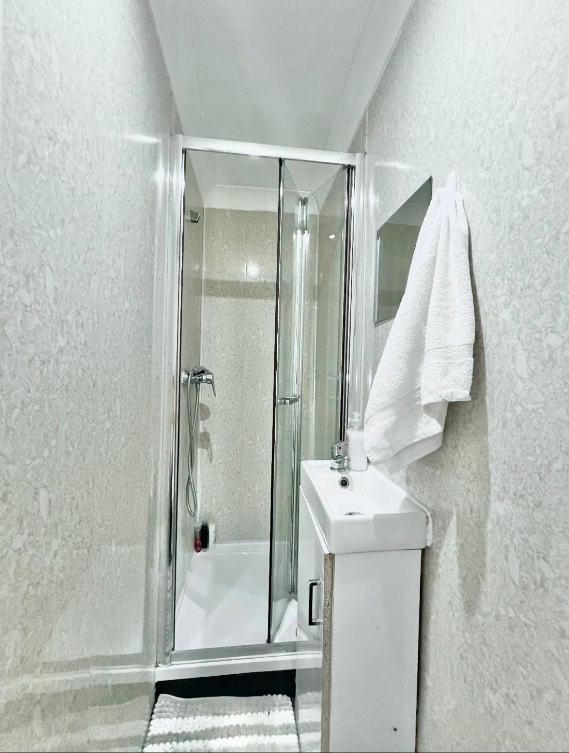 3 Bedrooms Flat Next to King Cross