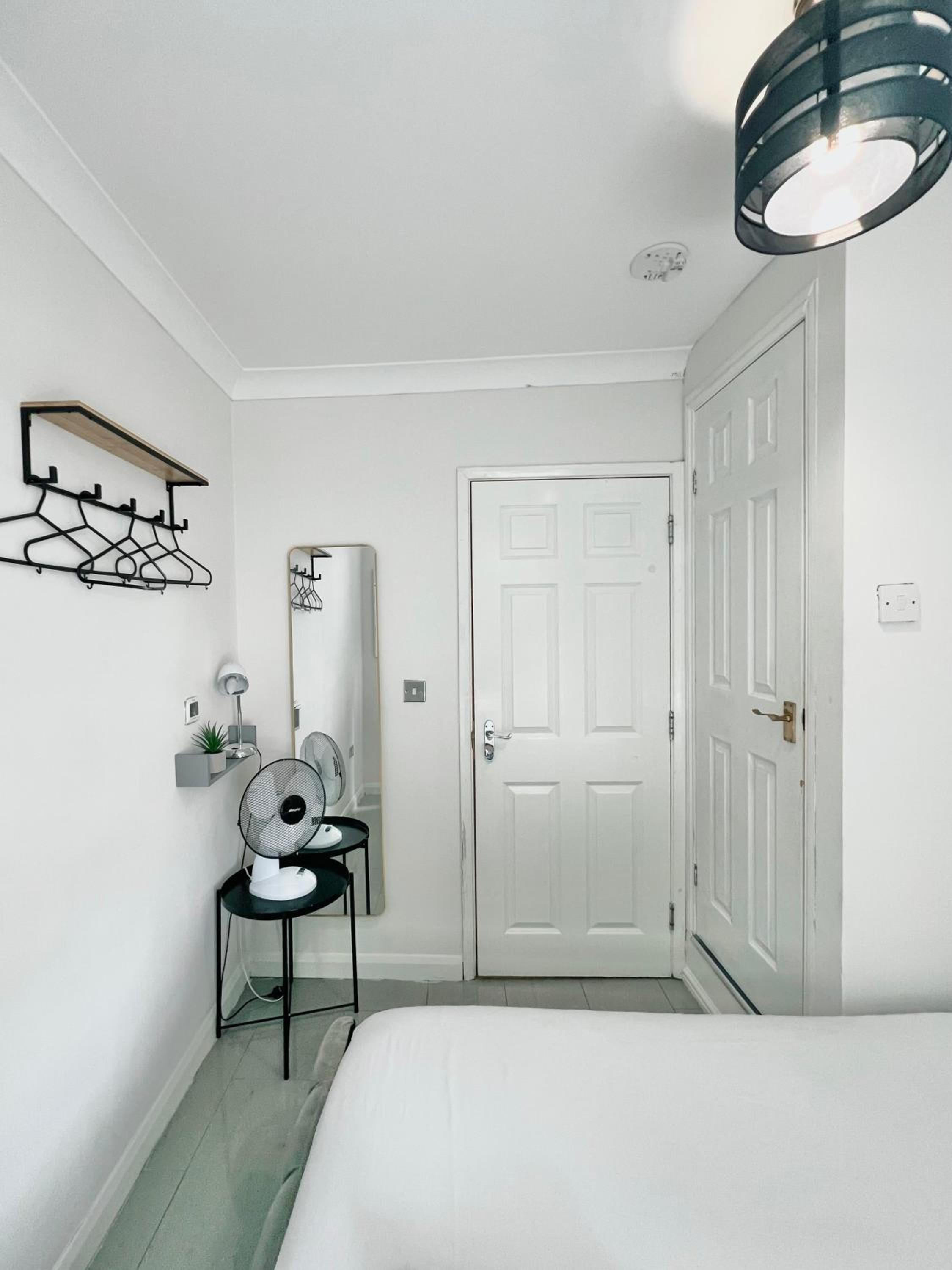 3 Bedrooms Flat Next to King Cross