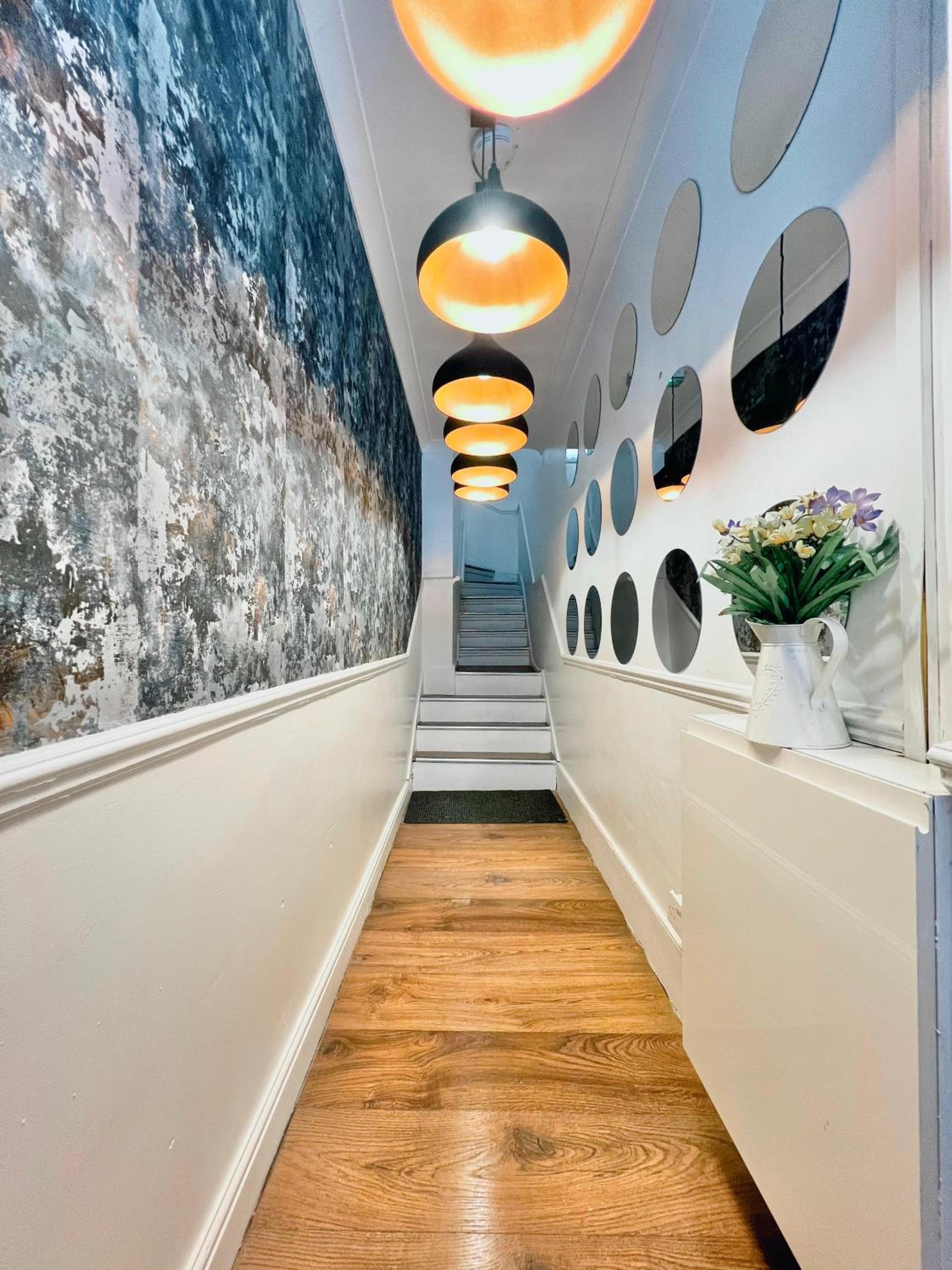 3 Bedrooms Flat Next to King Cross