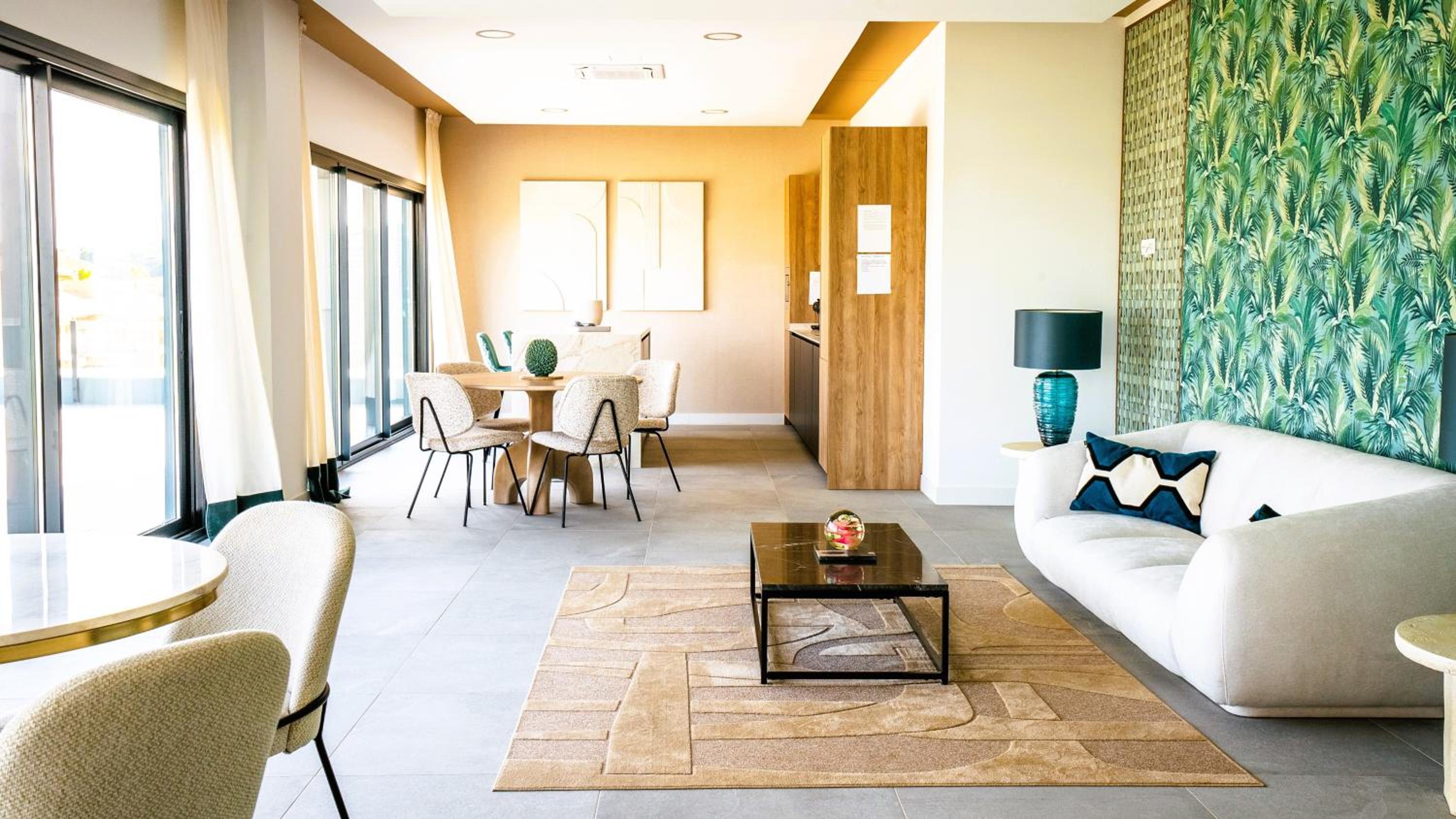 NEUE Ferienwohnung in Andalusien an der Costa del Sol - Boho Style - 40 qm Terrasse, 3-Bedroom, Pool, Gym, Work Lounge
