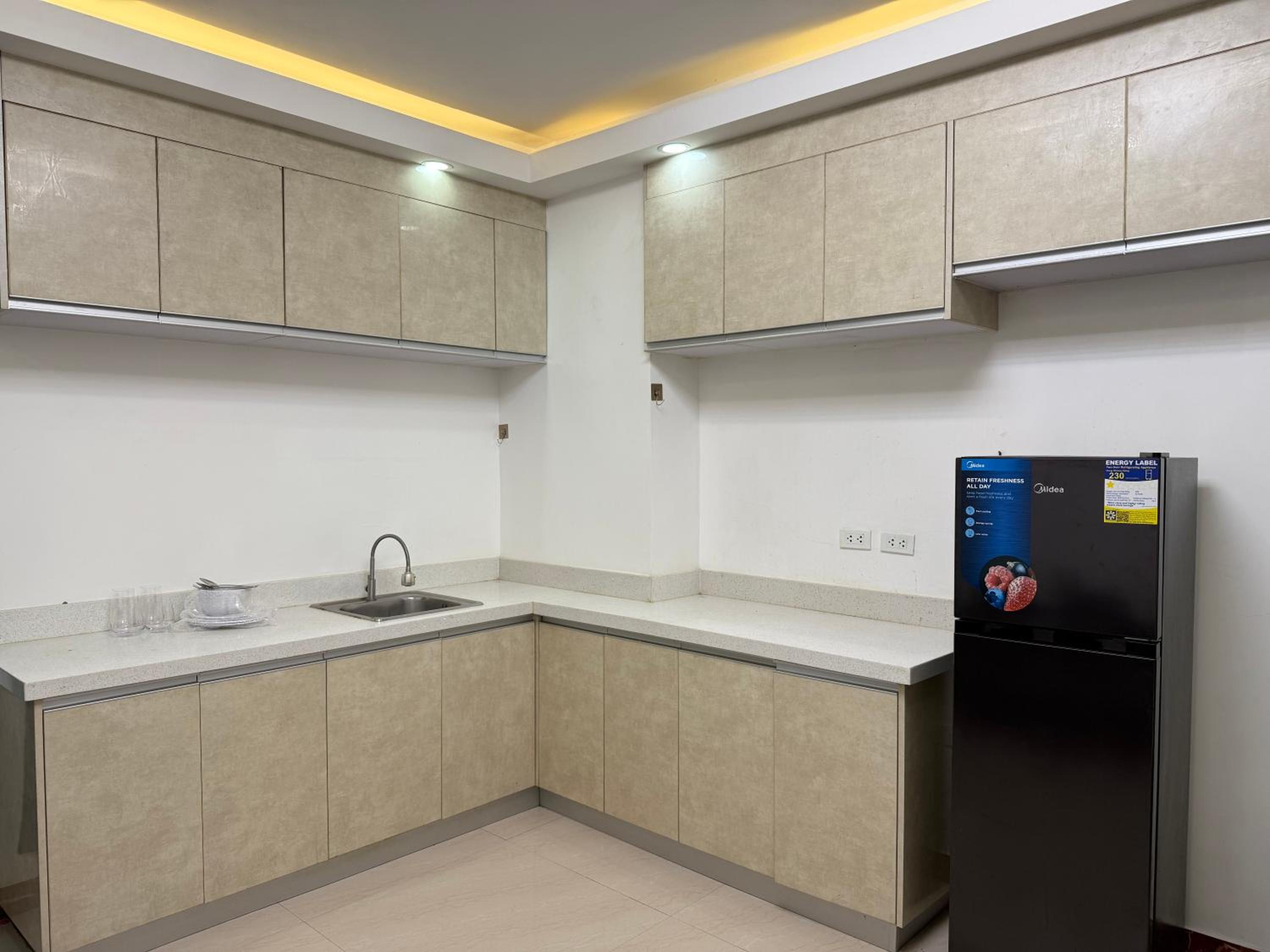 2 AC in 1 Room JCAL Building Near Manila Airports MOA OKADA
