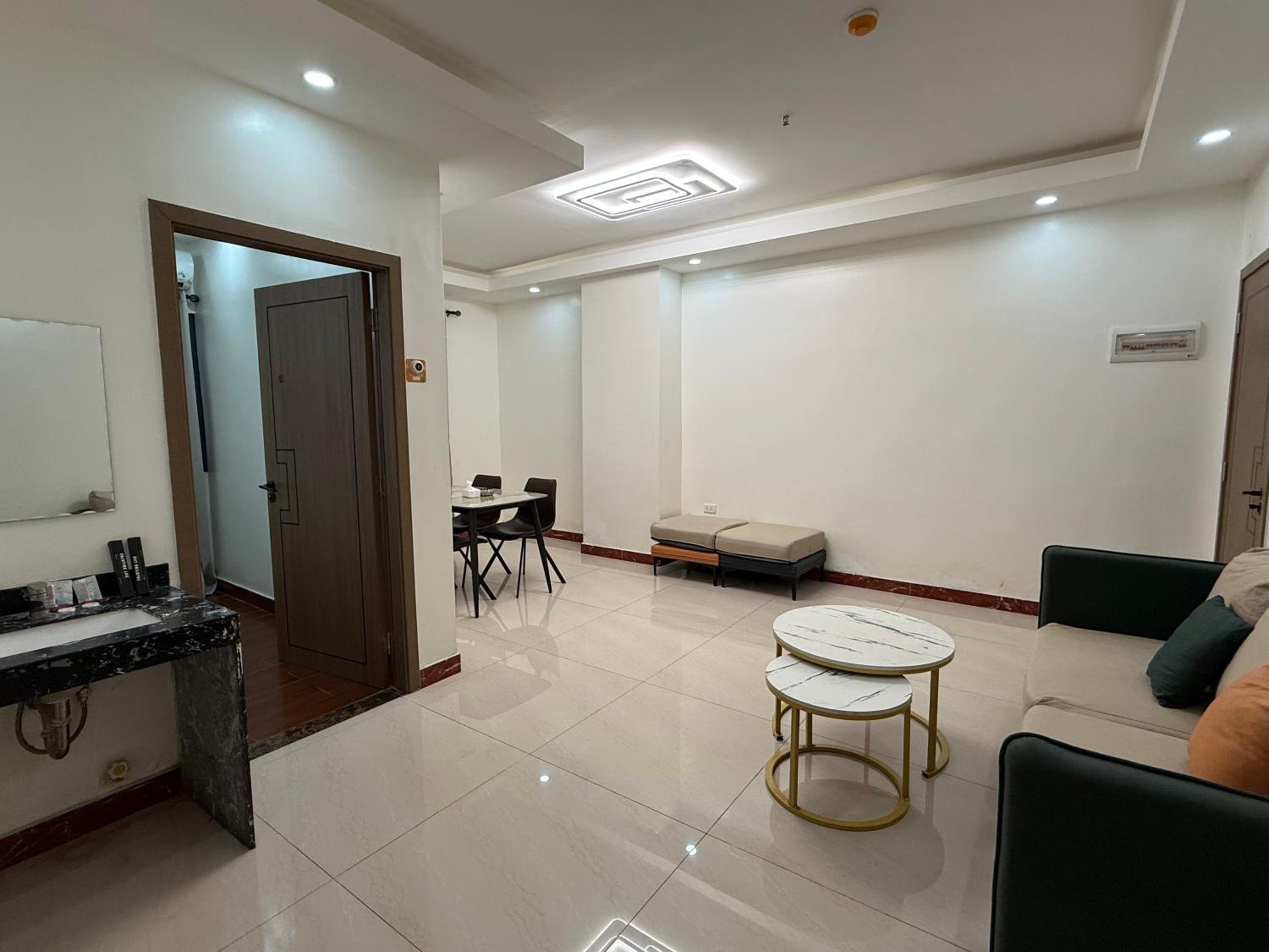 2 AC in 1 Room JCAL Building Near Manila Airports MOA OKADA