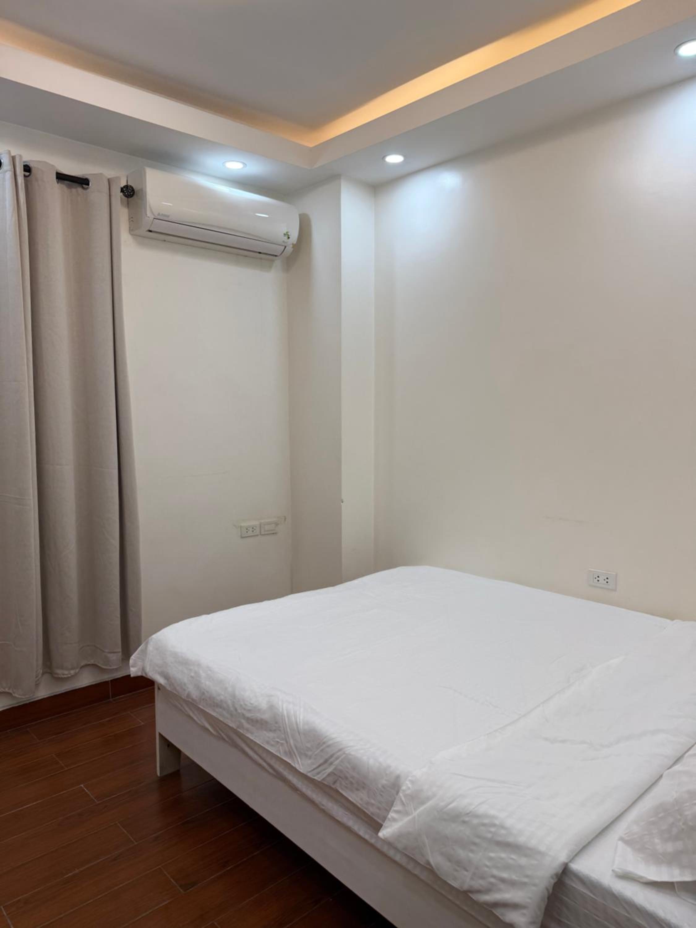 2 AC in 1 Room JCAL Building Near Manila Airports MOA OKADA