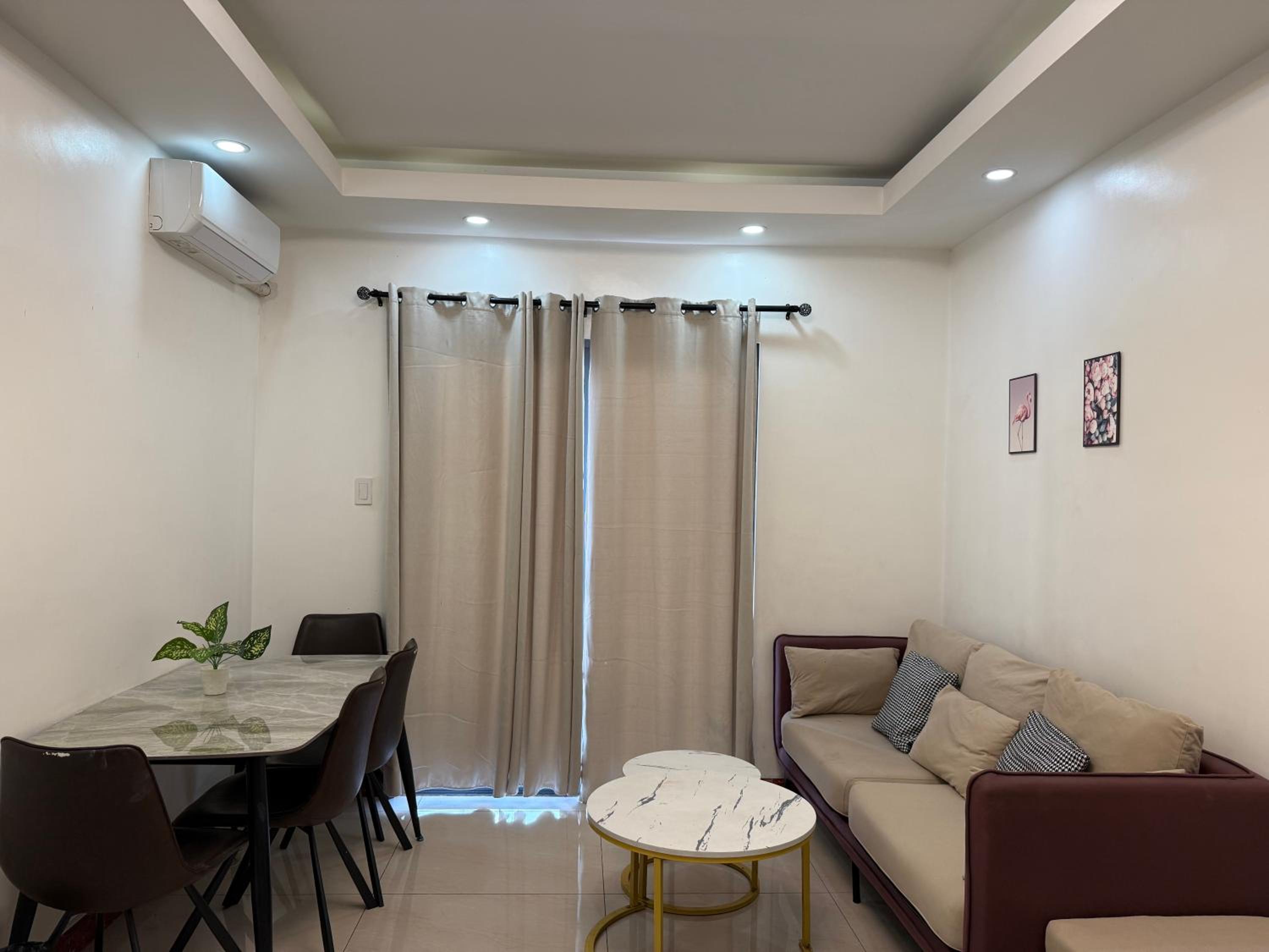 2 AC in 1 Room JCAL Building Near Manila Airports MOA OKADA