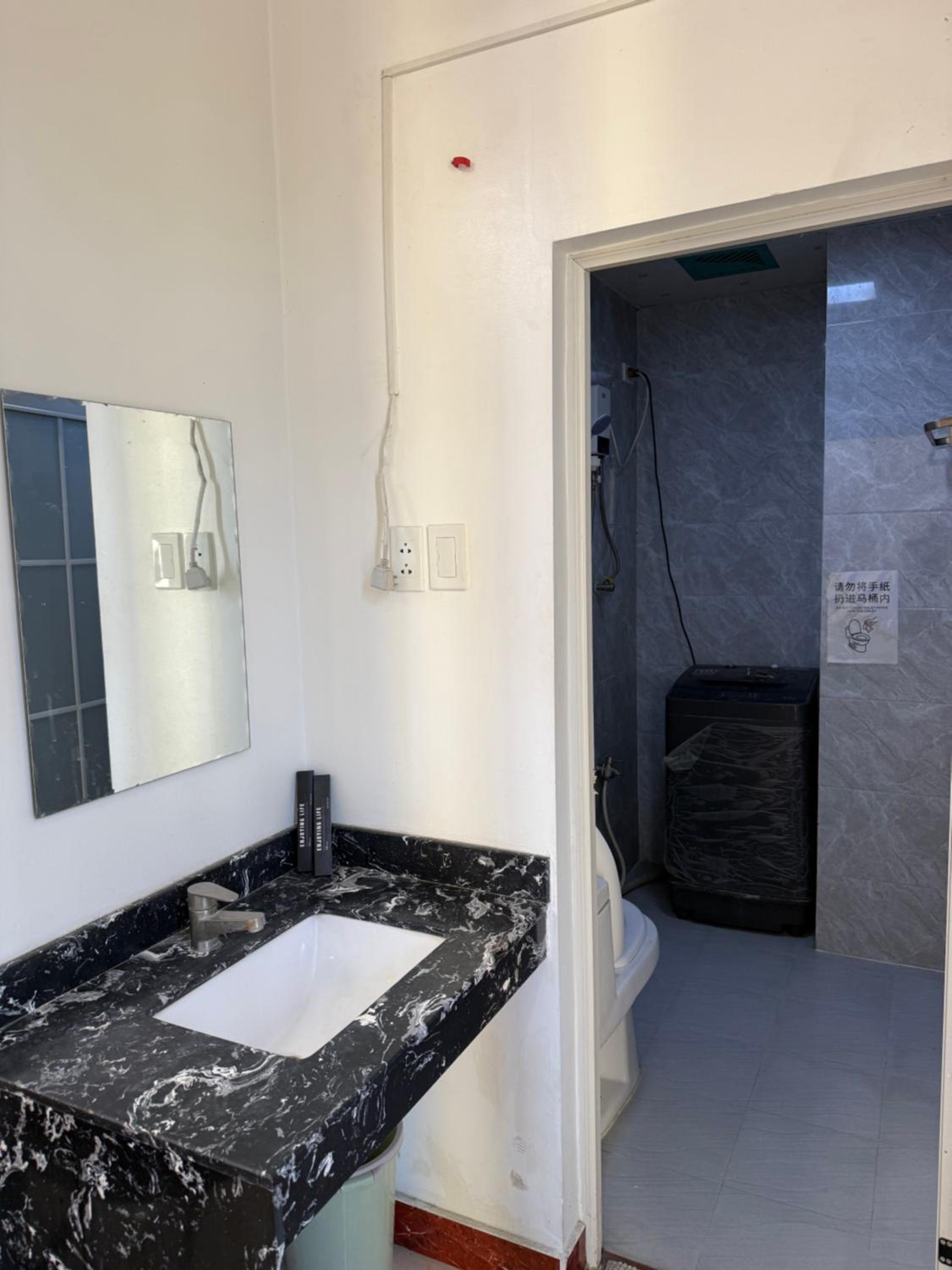 2 AC in 1 Room JCAL Building Near Manila Airports MOA OKADA