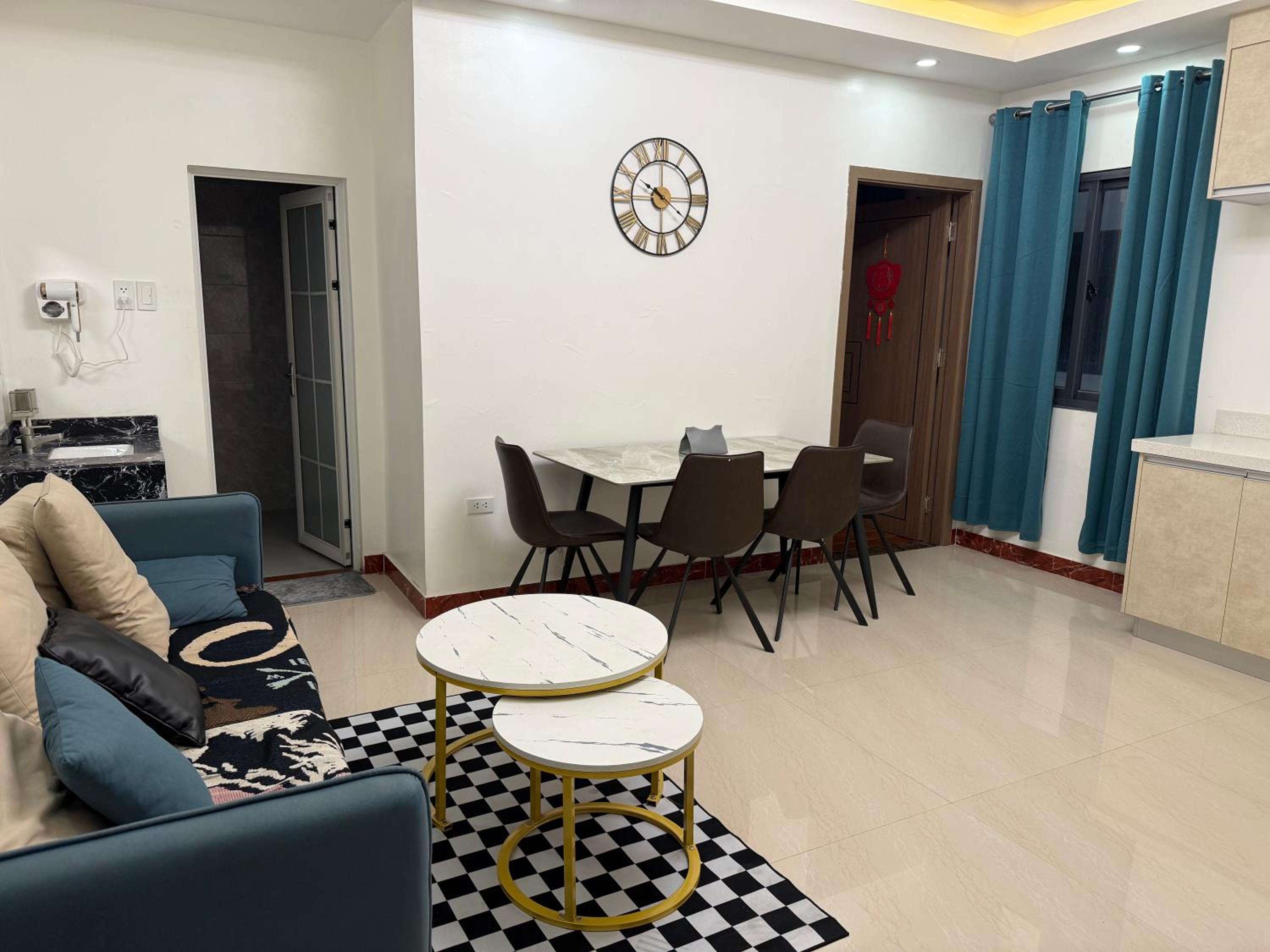 2 AC in 1 Room JCAL Building Near Manila Airports MOA OKADA