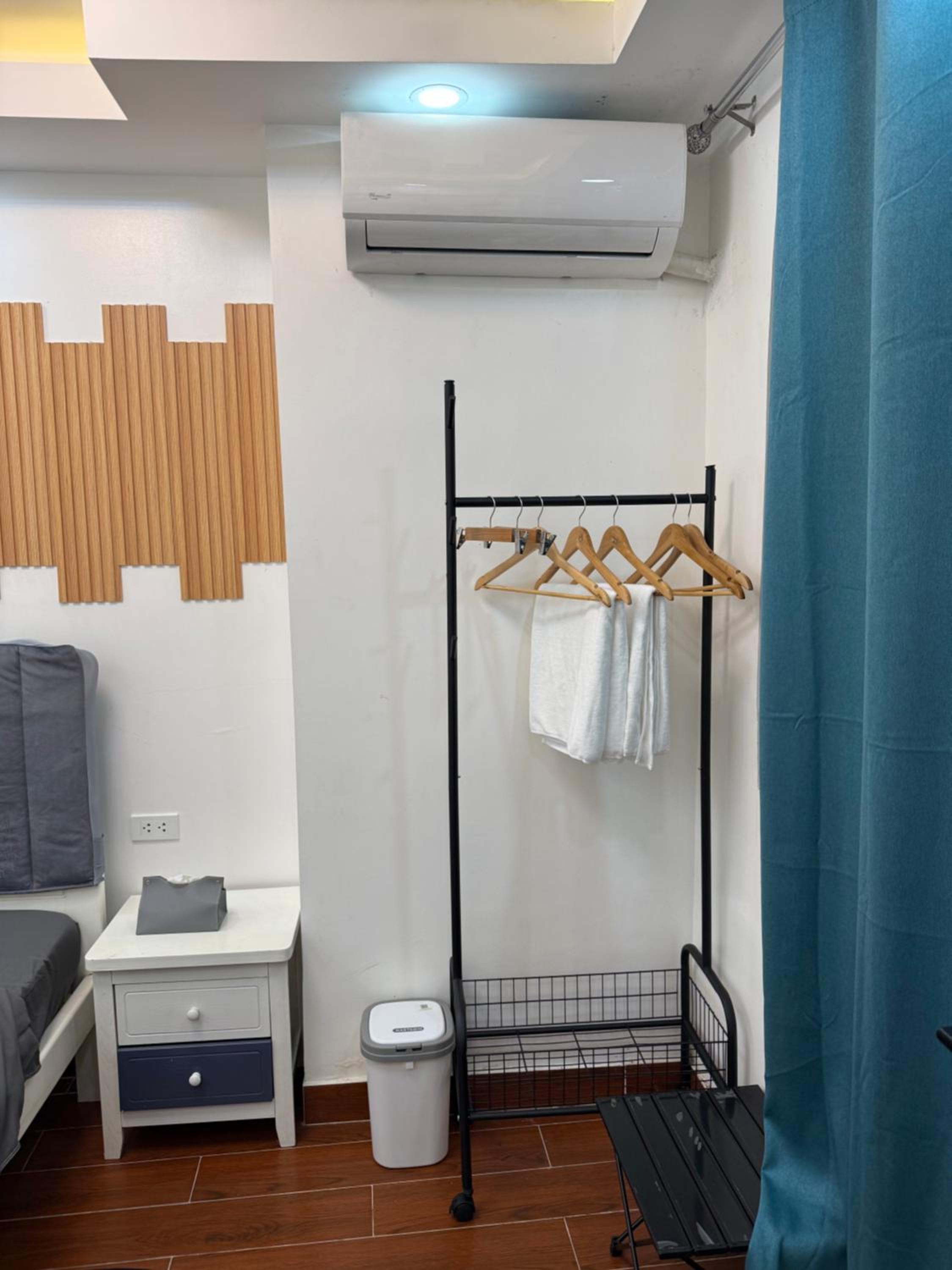 2 AC in 1 Room JCAL Building Near Manila Airports MOA OKADA