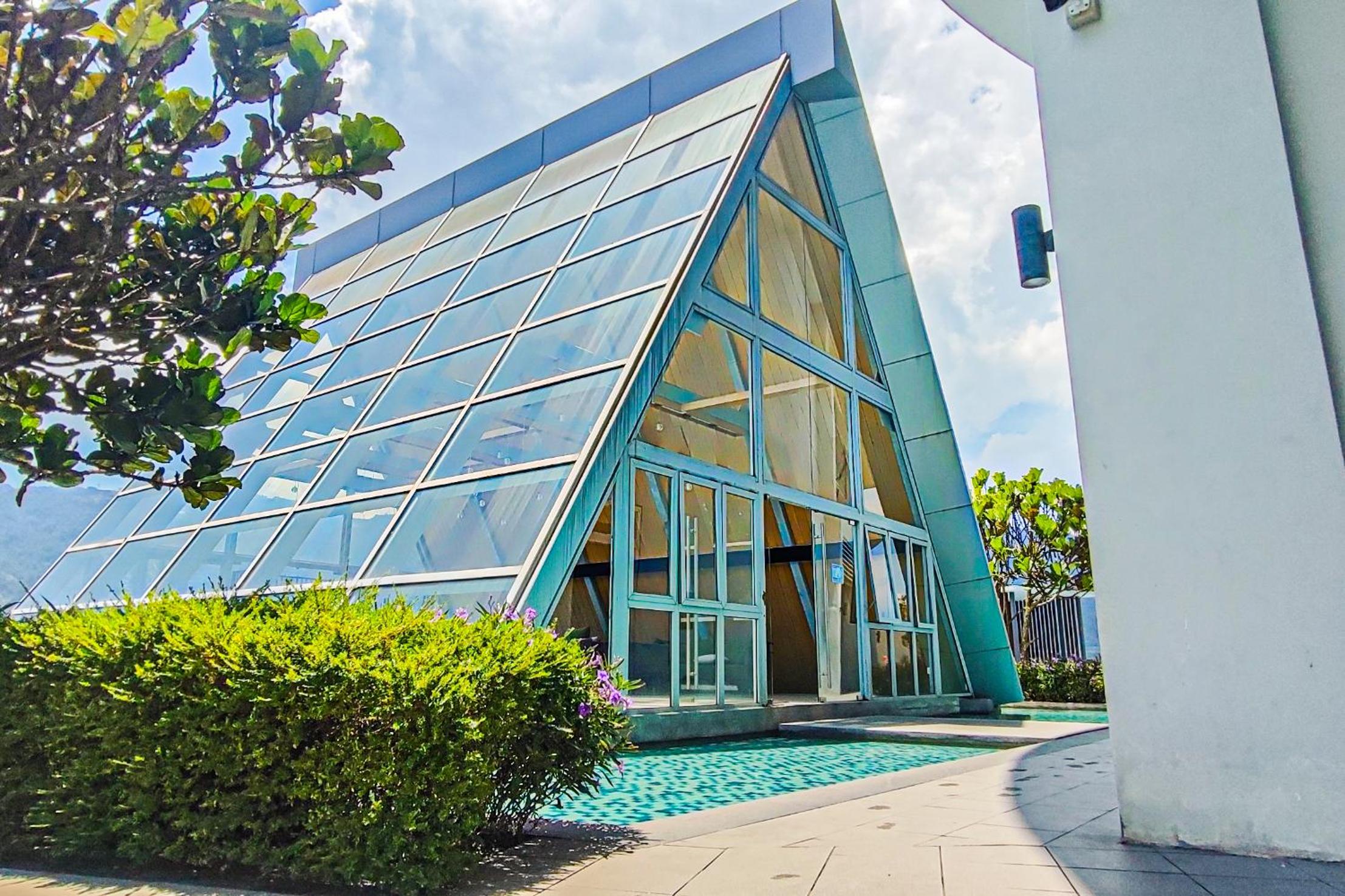 Cloud Deck at Windmill Upon Hills Genting by HCK